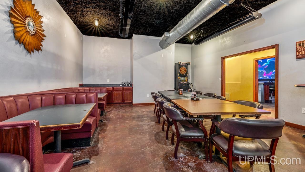 207 E Hughitt Street Property Photo 15
