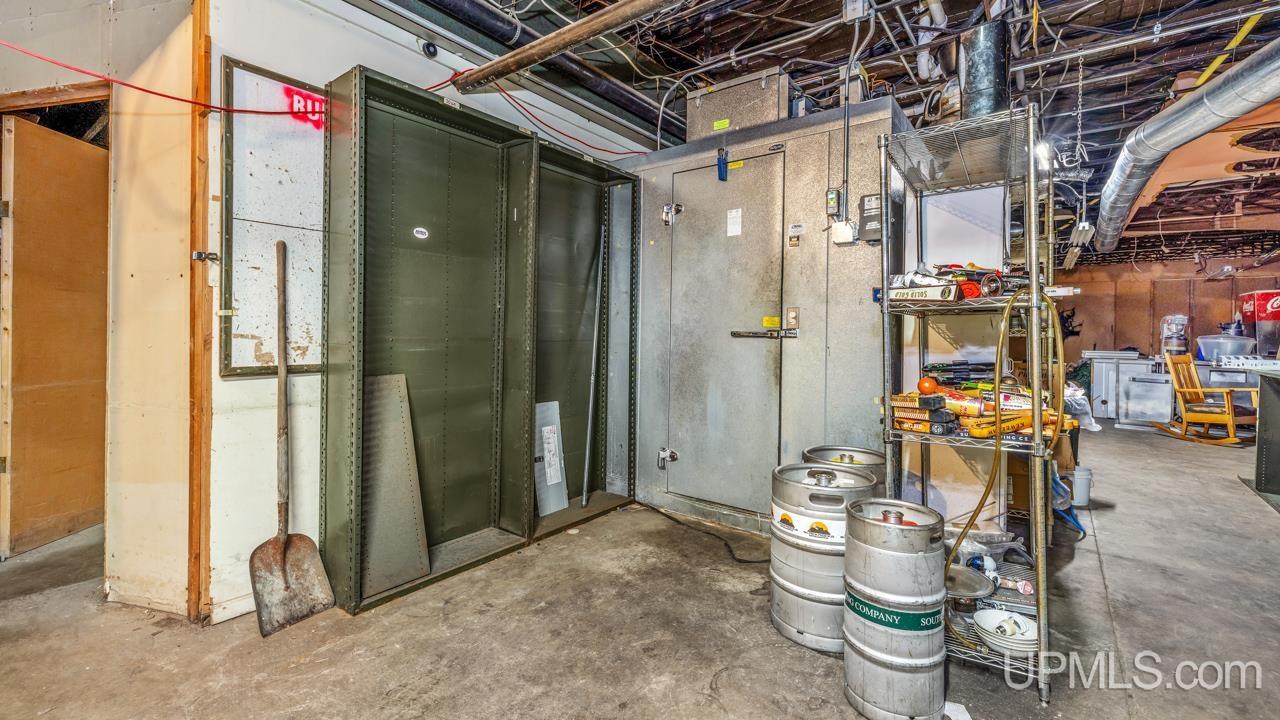 207 E Hughitt Street Property Photo 29