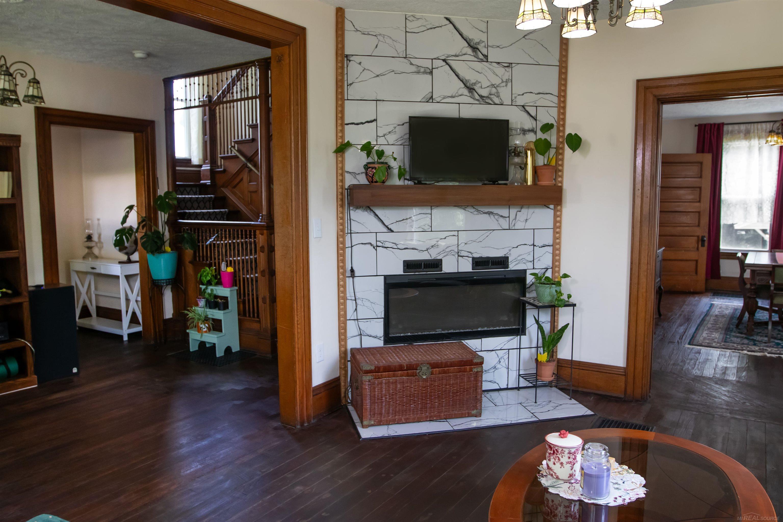 205 S Dettman Road Property Photo 10