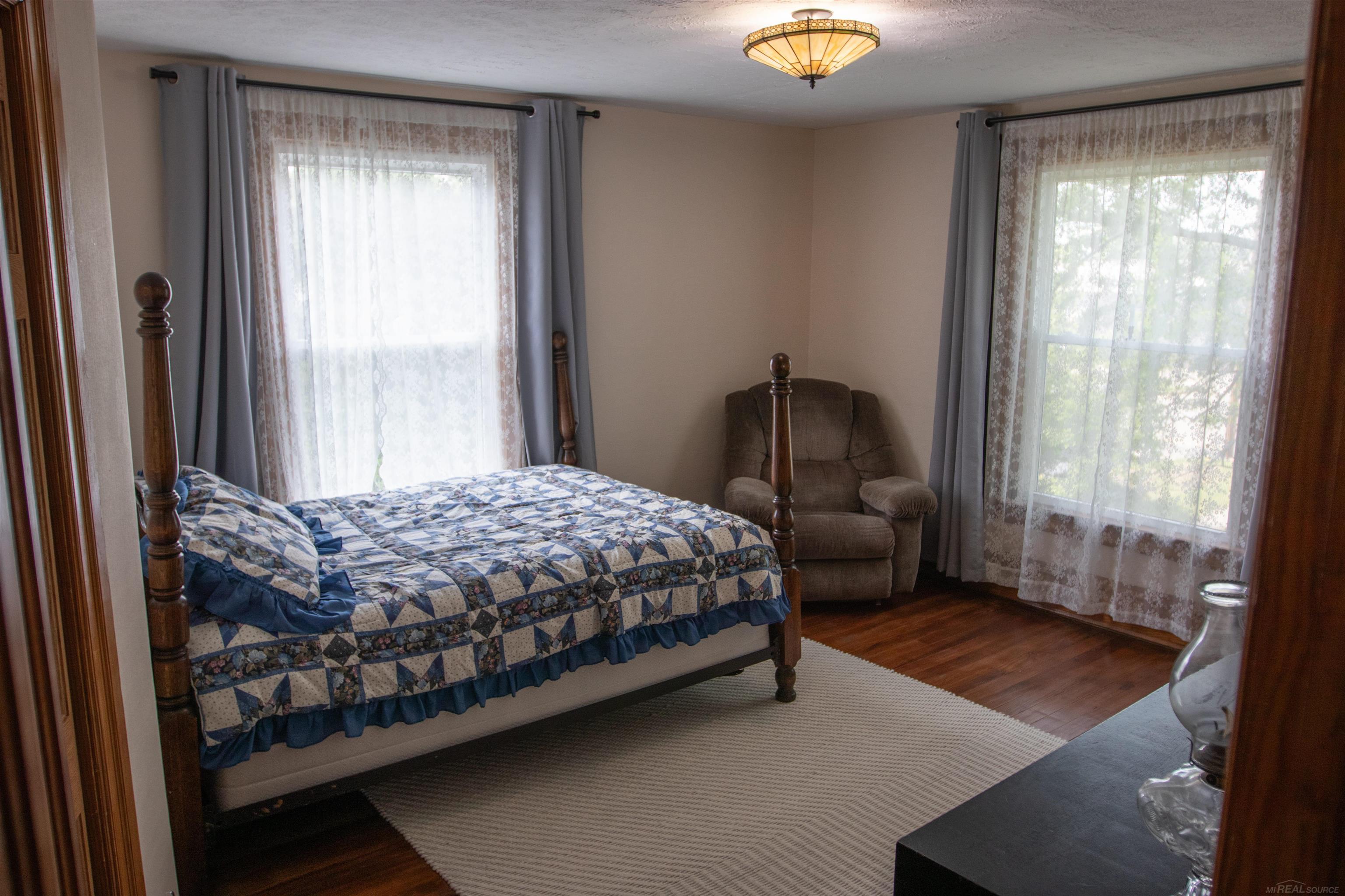 205 S Dettman Road Property Photo 16