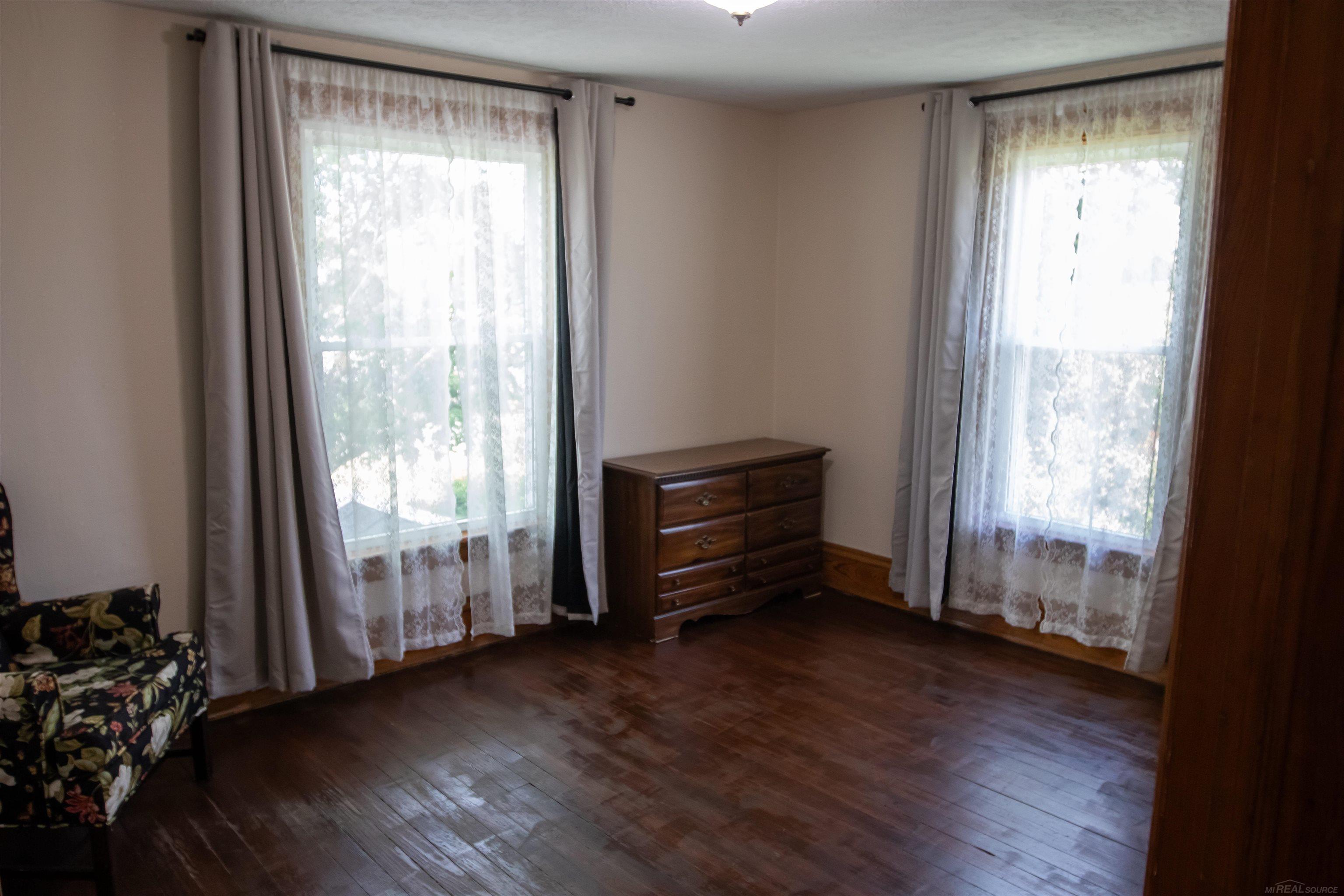 205 S Dettman Road Property Photo 18