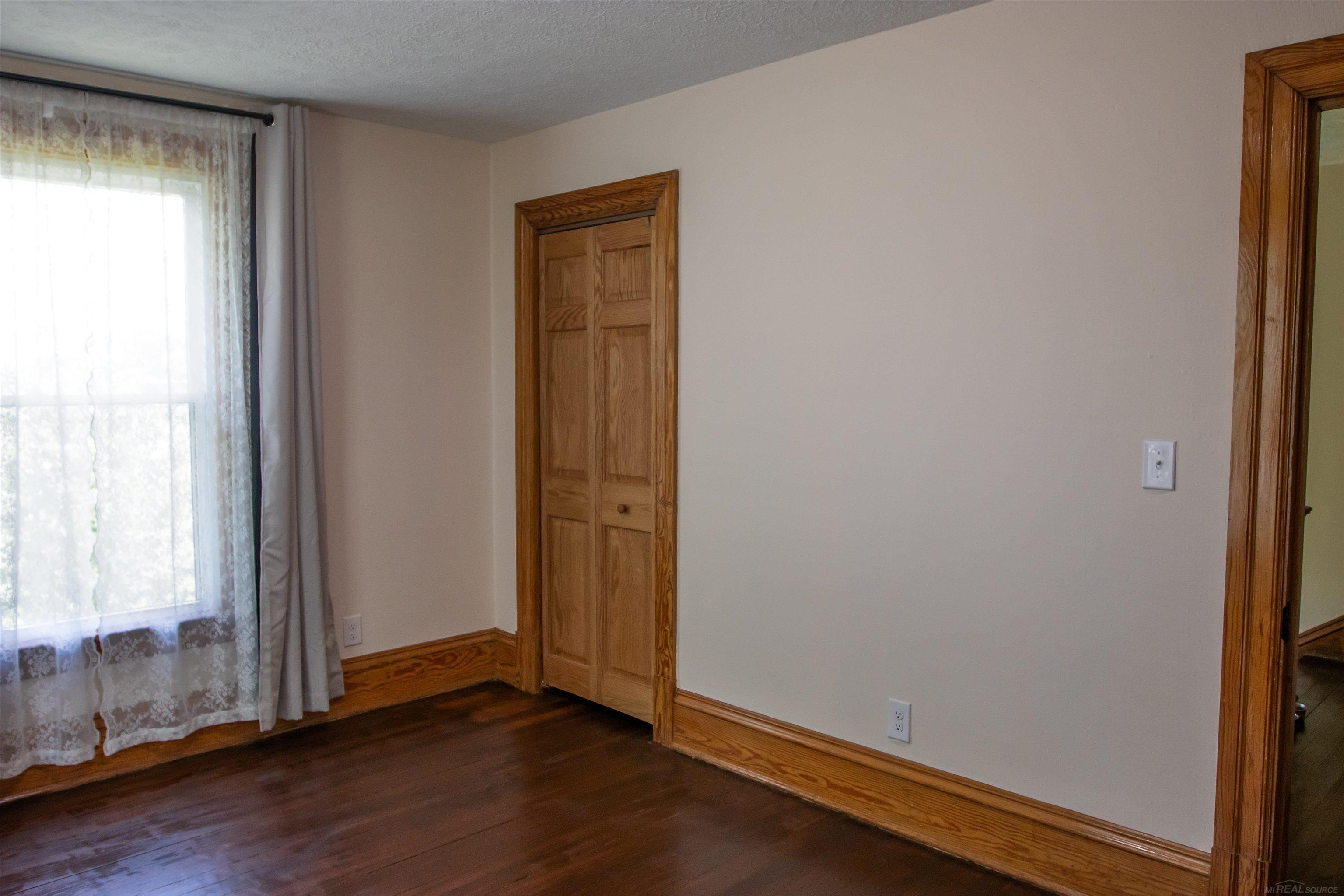 205 S Dettman Road Property Photo 19
