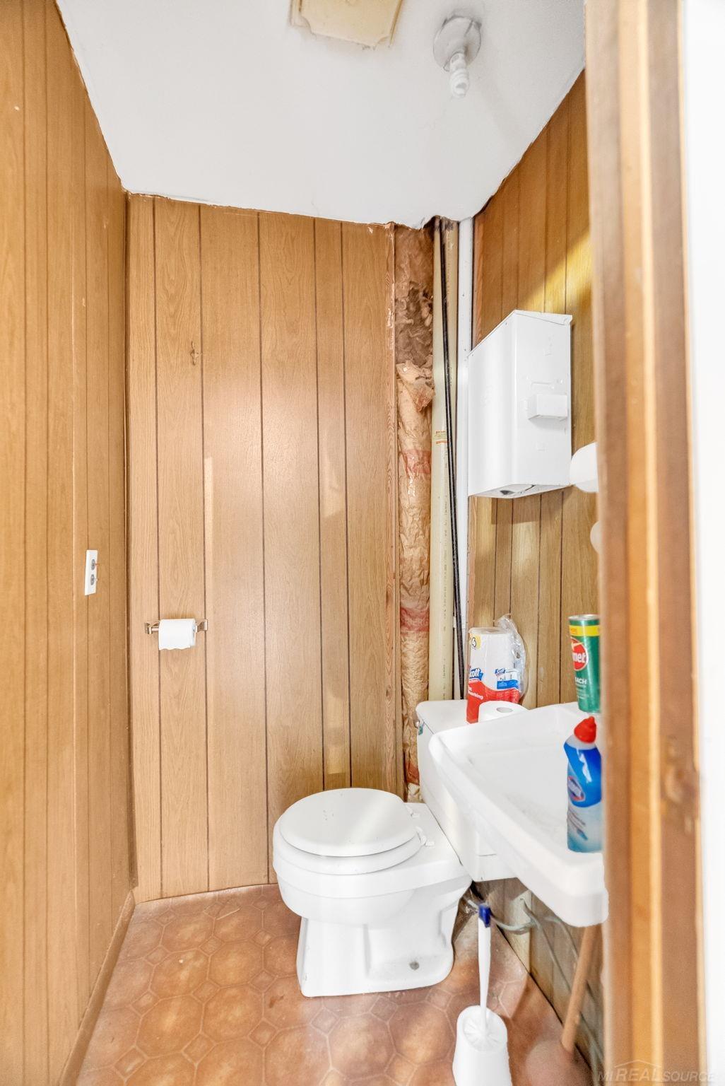 33 N Howard Street Property Photo 12