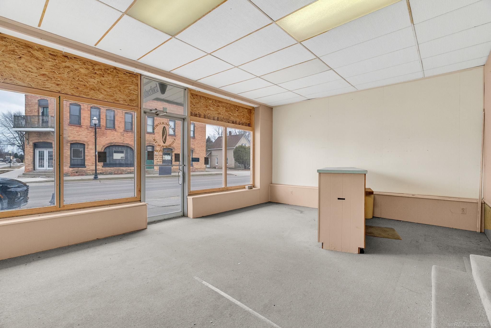 33 N Howard Street Property Photo 16
