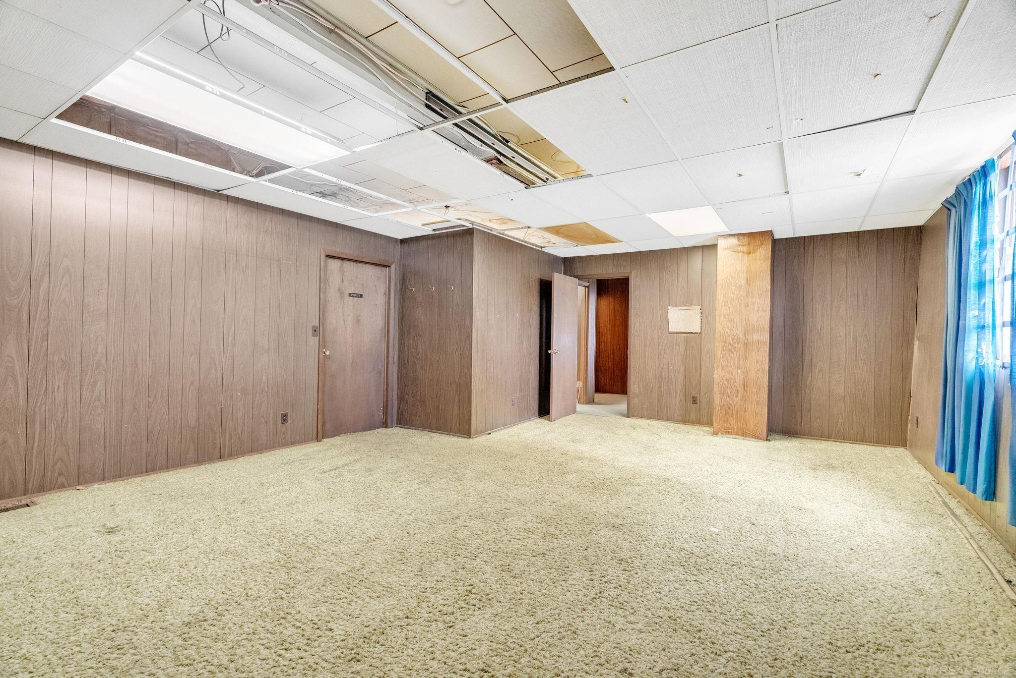 33 N Howard Street Property Photo 29