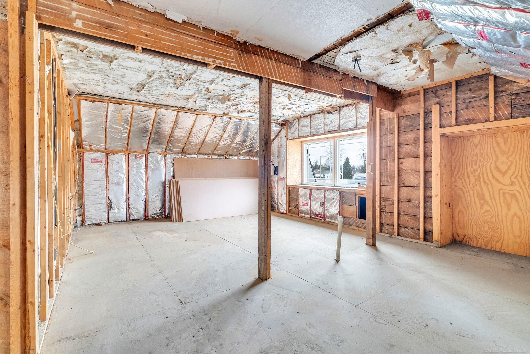 33 N Howard Street Property Photo 35