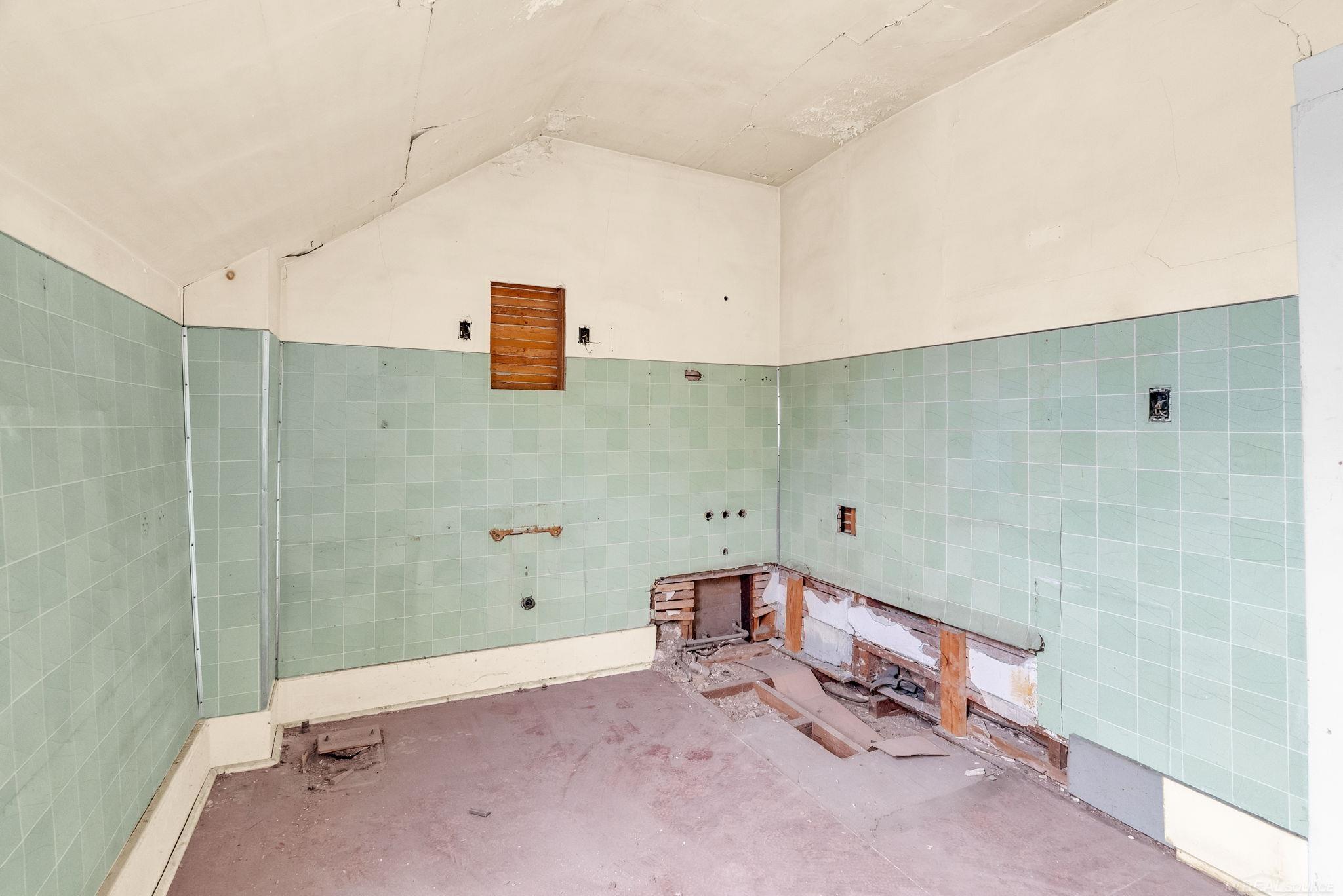 33 N Howard Street Property Photo 46