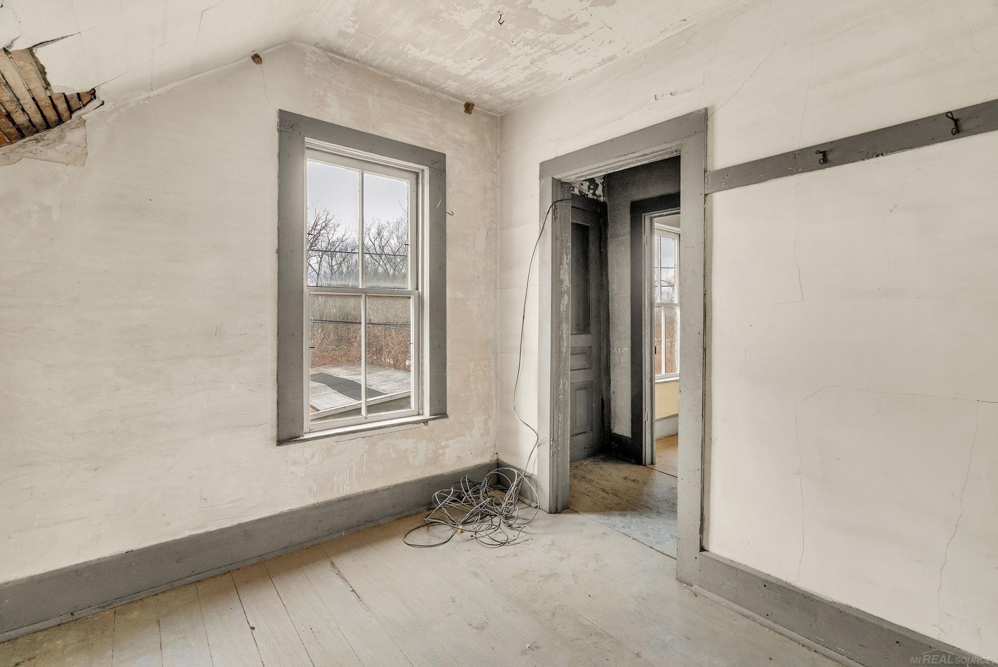 33 N Howard Street Property Photo 51
