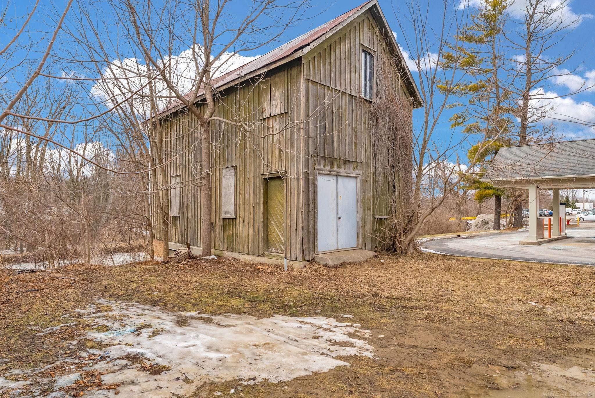 33 N Howard Street Property Photo 53