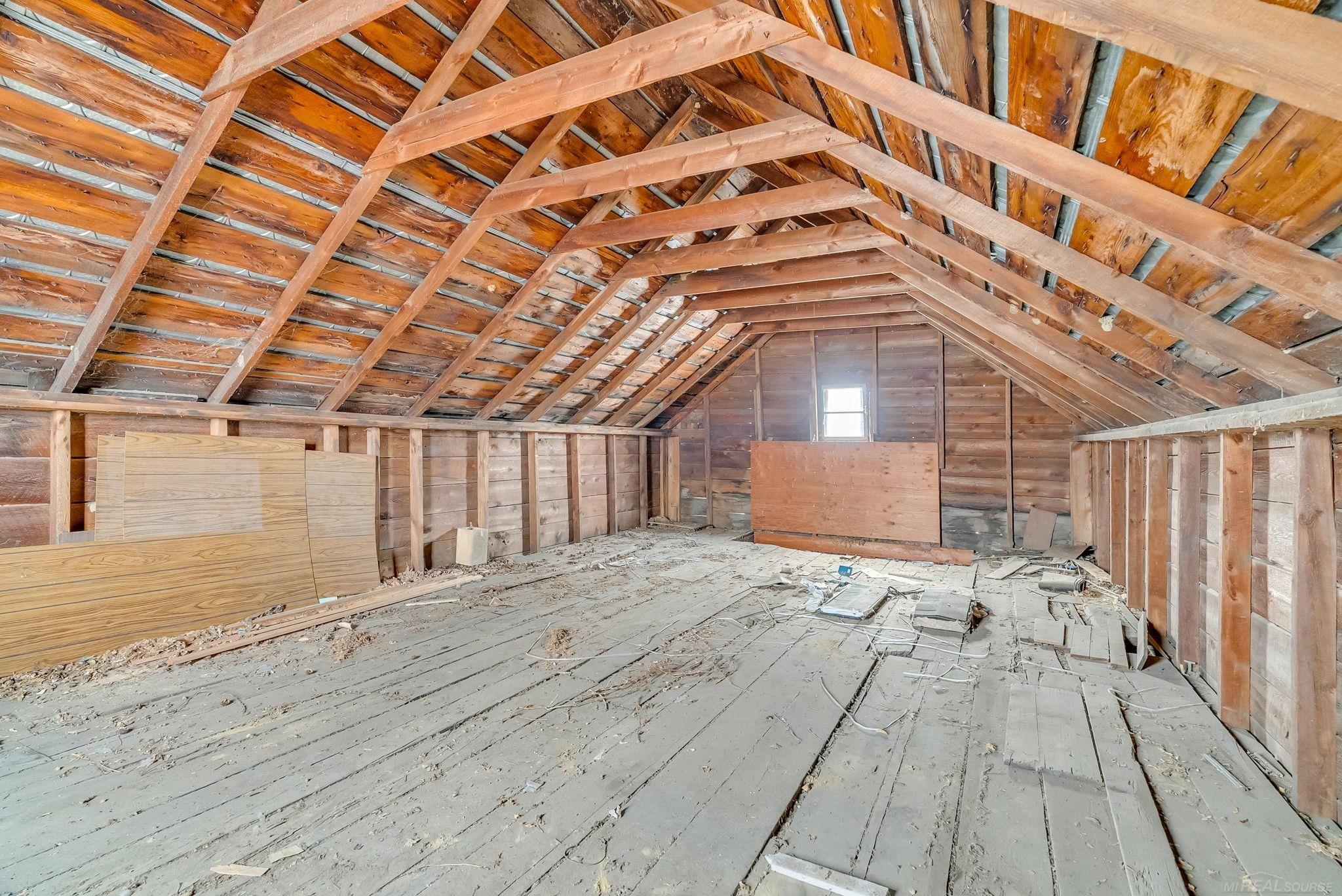 33 N Howard Street Property Photo 56