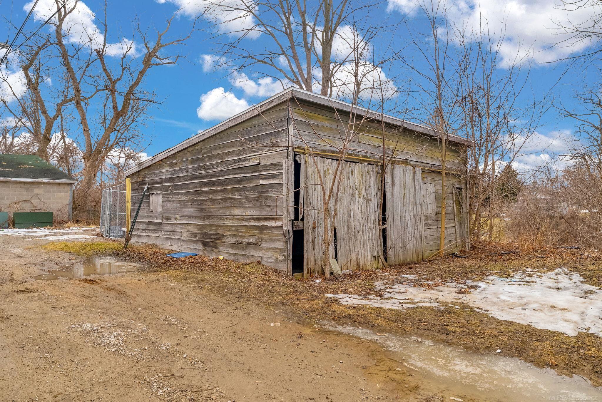 33 N Howard Street Property Photo 57