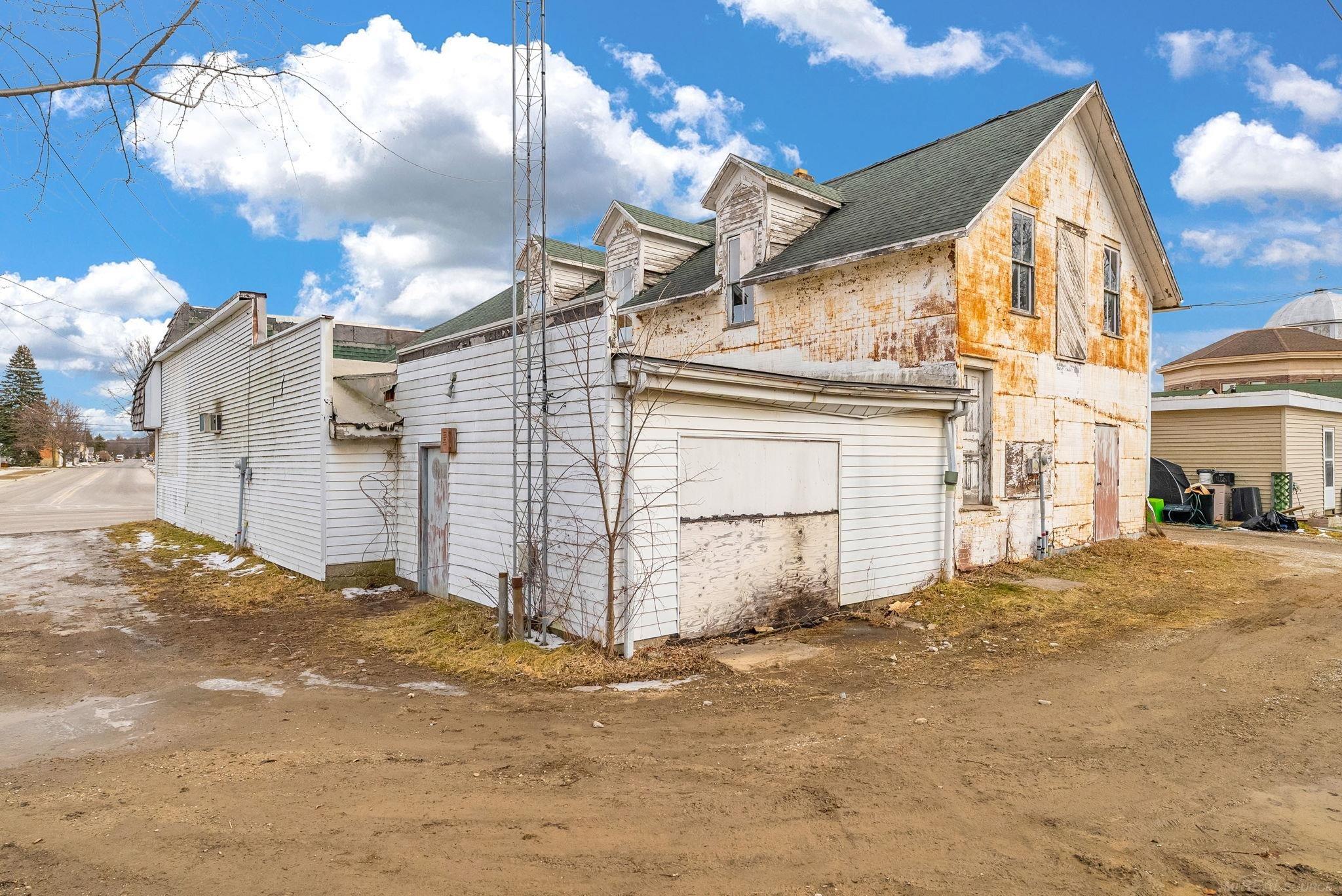 33 N Howard Street Property Photo 58