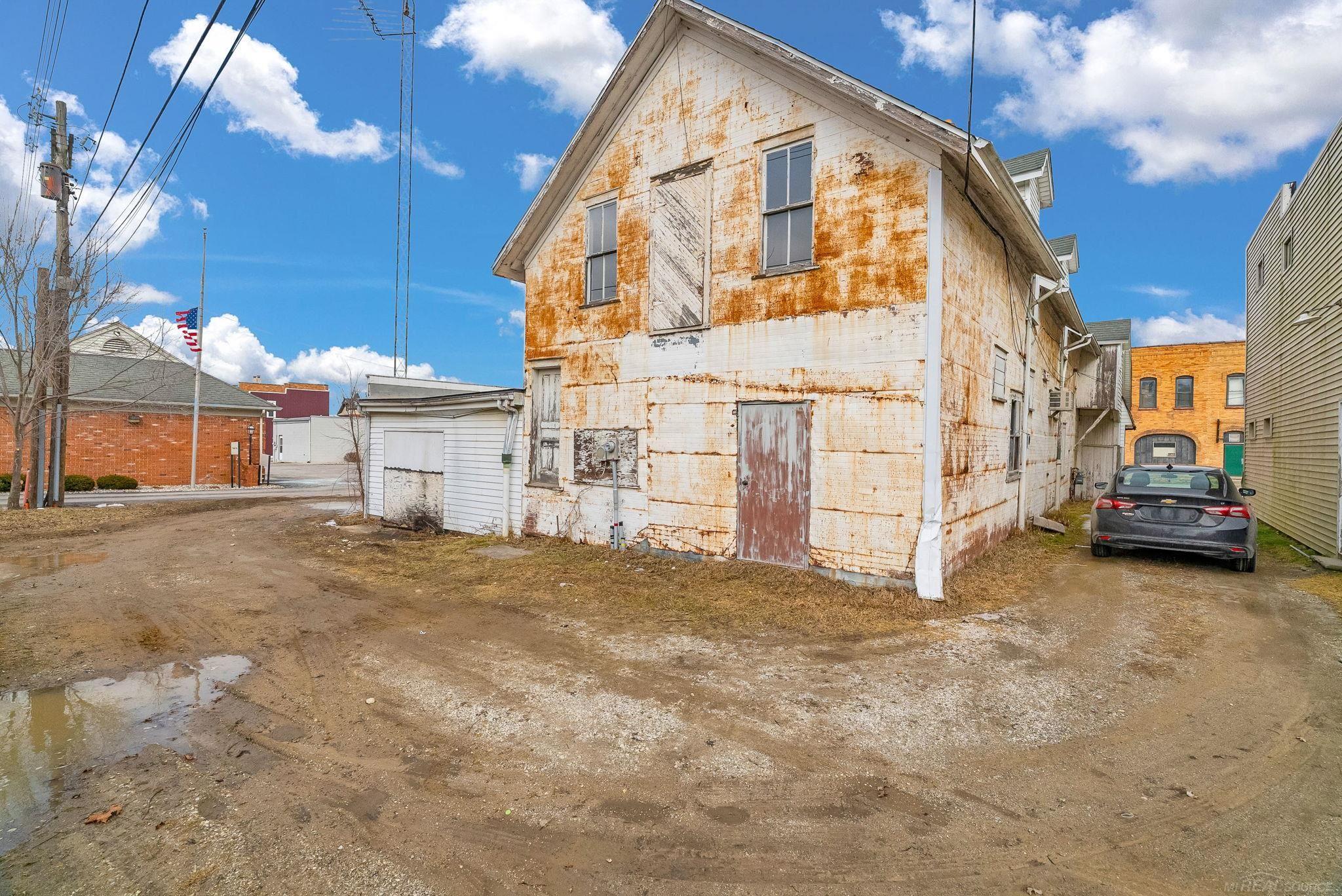 33 N Howard Street Property Photo 59
