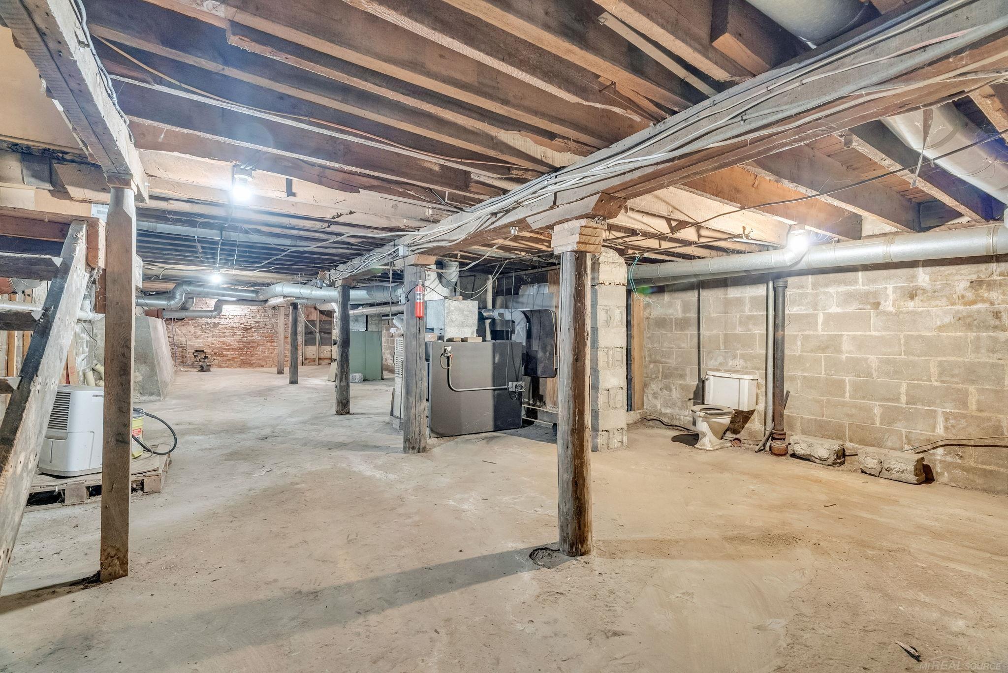 33 N Howard Street Property Photo 66