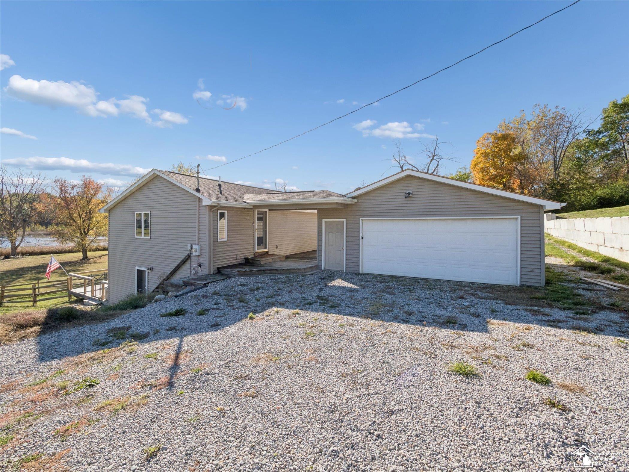 7302 N Lakeview Drive Property Photo 5