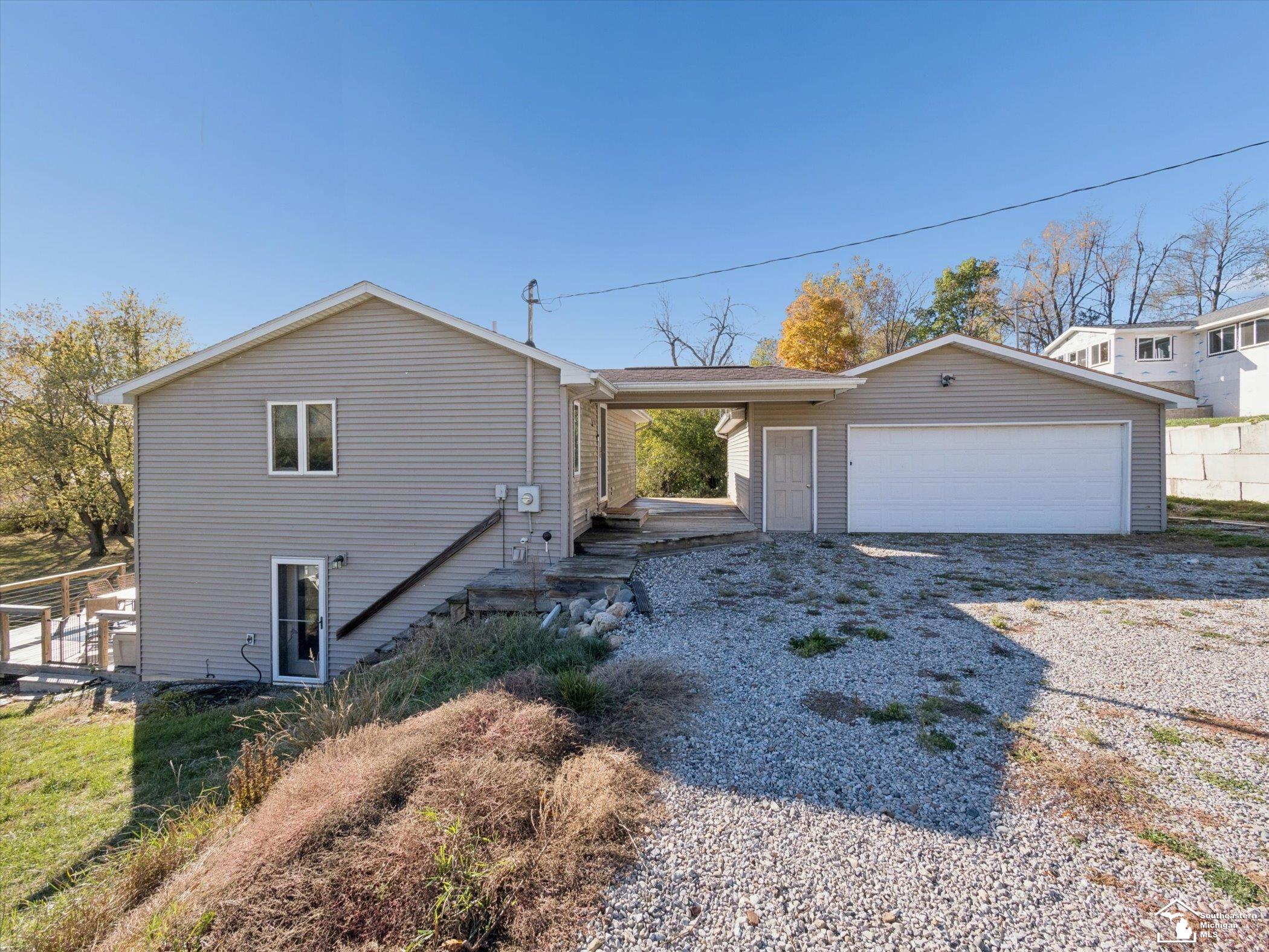 7302 N Lakeview Drive Property Photo 6