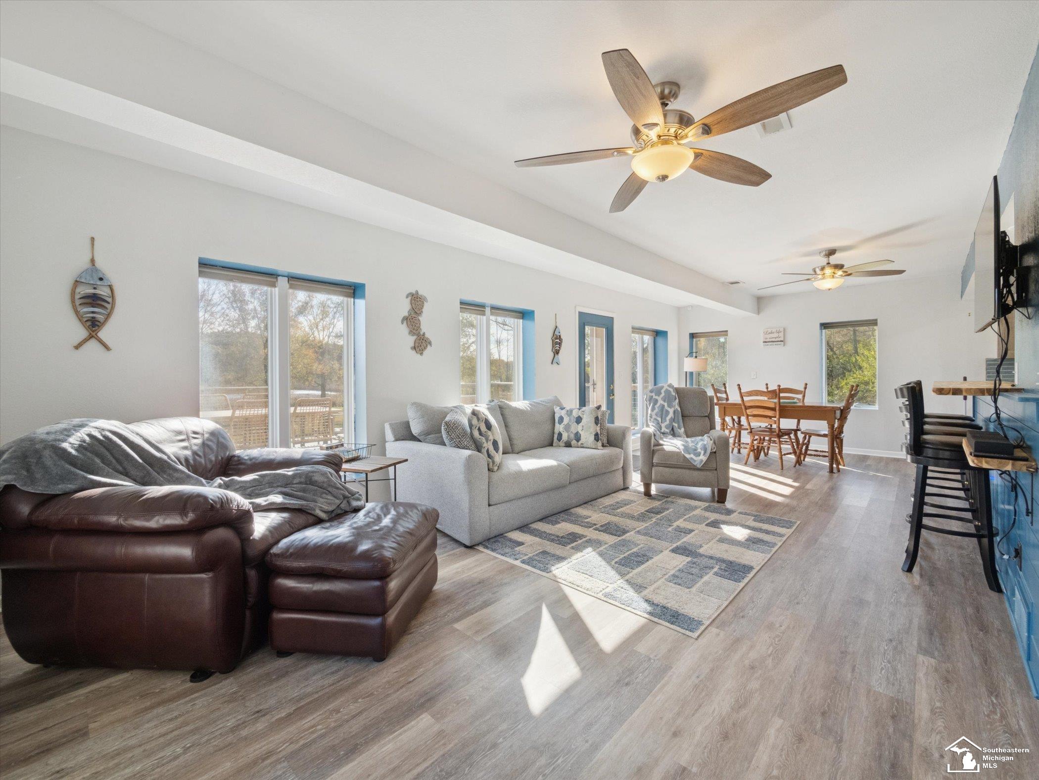 7302 N Lakeview Drive Property Photo 11