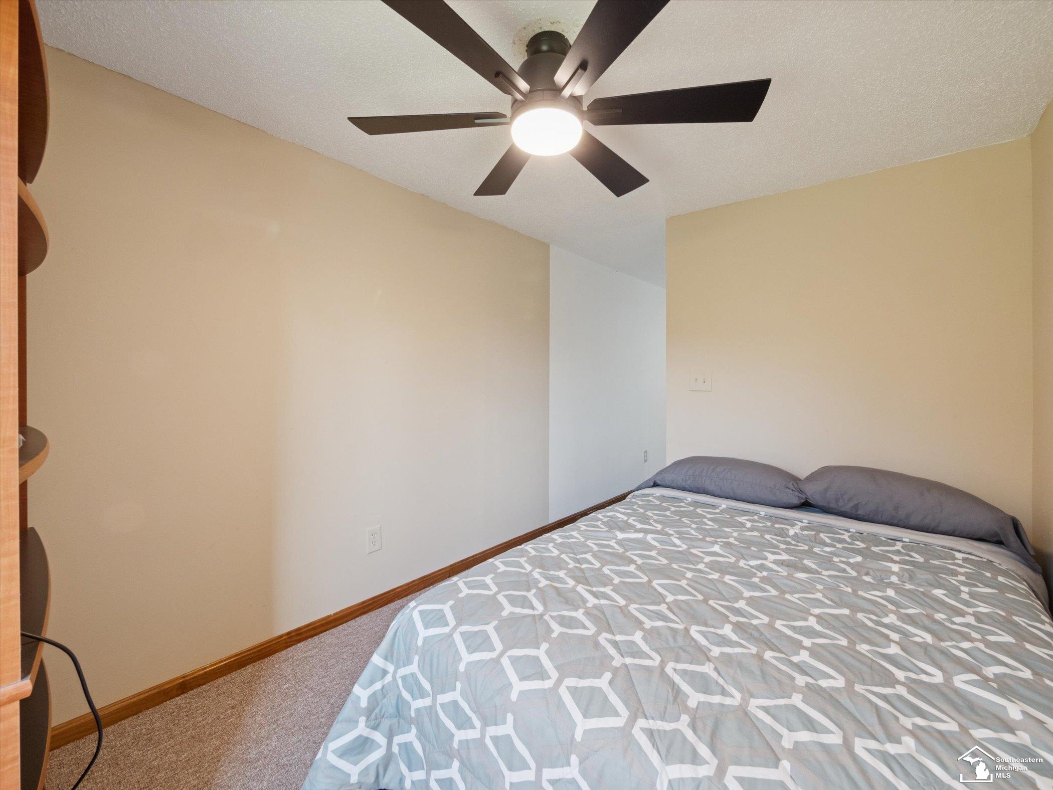 7302 N Lakeview Drive Property Photo 20