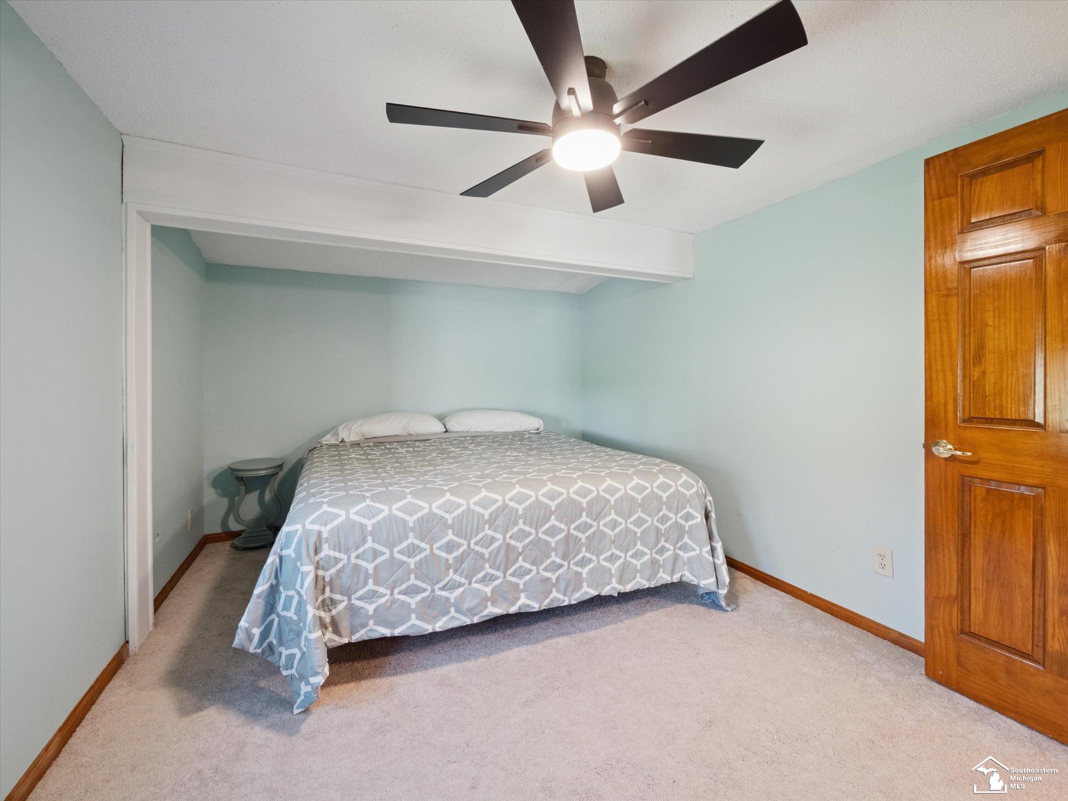 7302 N Lakeview Drive Property Photo 22
