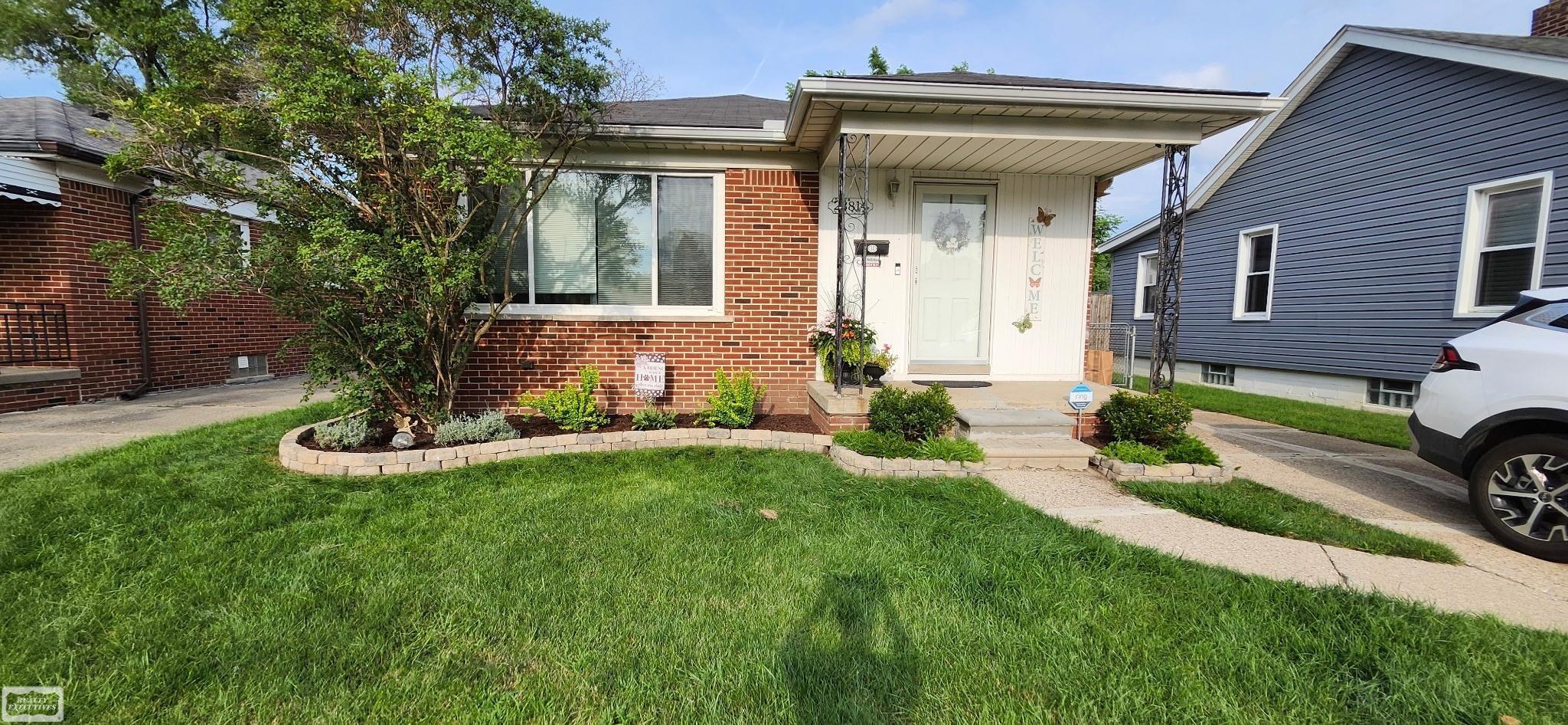 23814 Cushing Street Property Photo 1