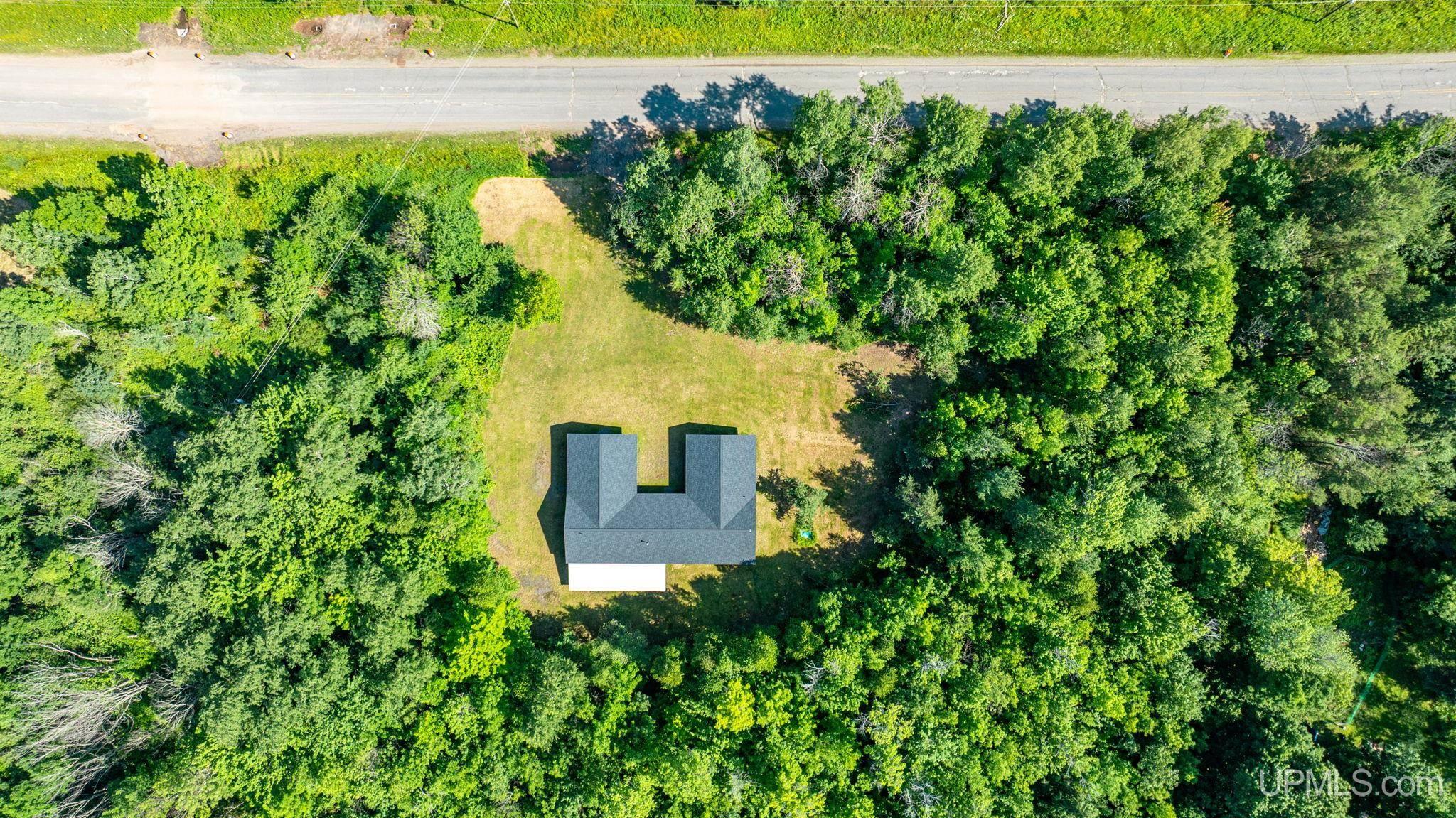 21522 Skanee Road Property Photo 3
