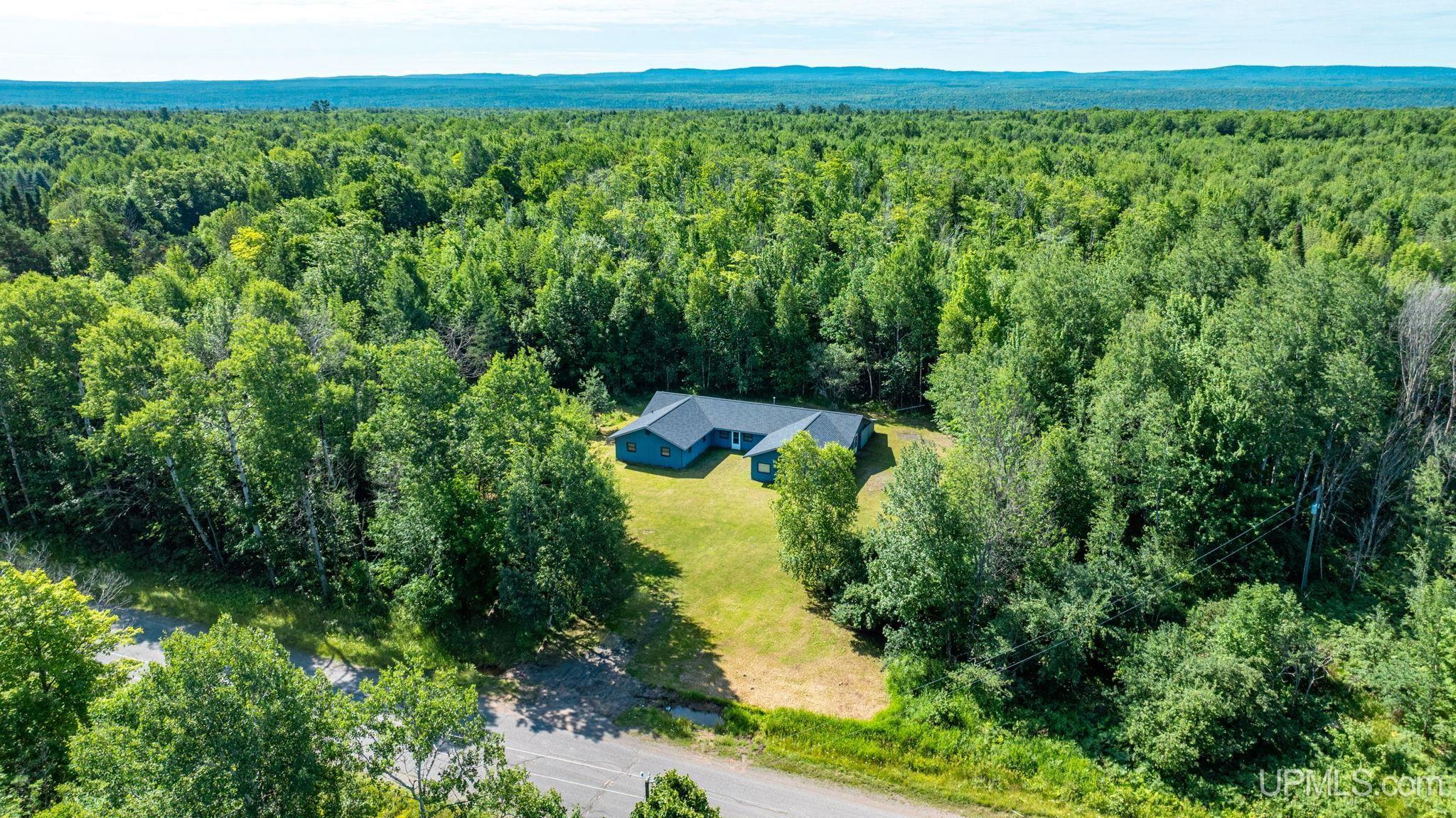 21522 Skanee Road Property Photo 9