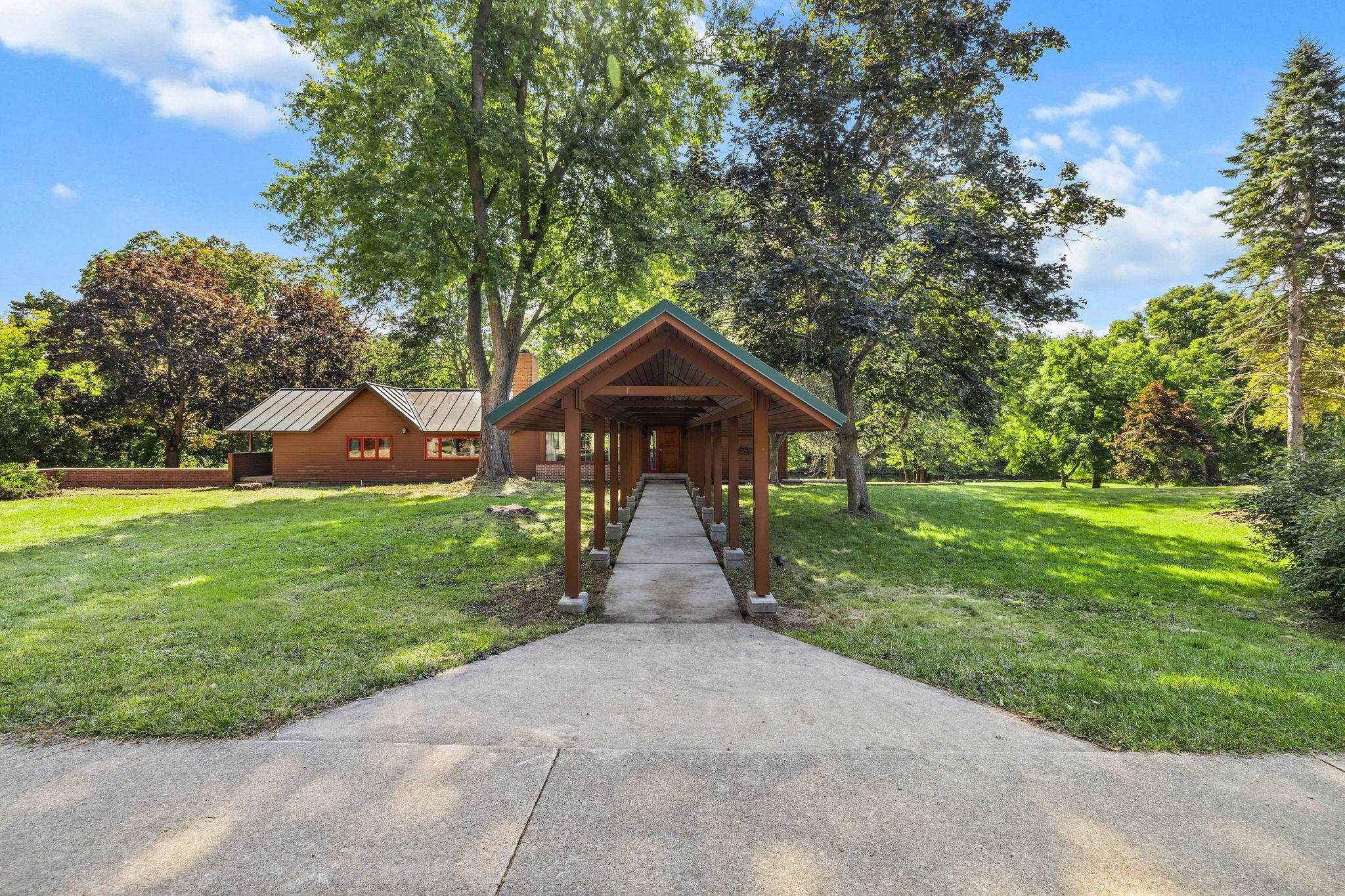 456/458 E Chippewa River Road Property Photo 1