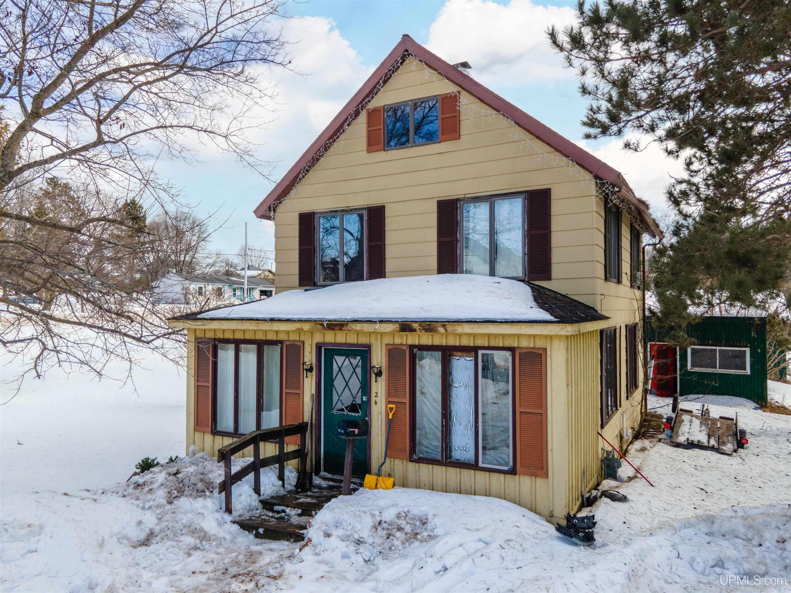 424 Diamond Street Property Photo 1