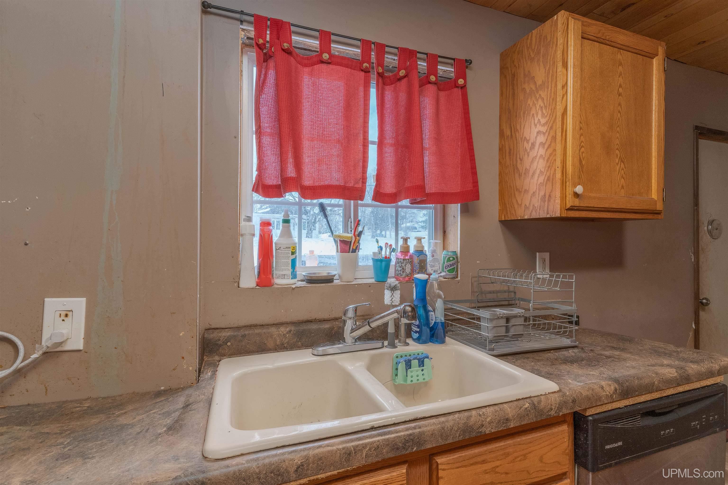 424 Diamond Street Property Photo 7