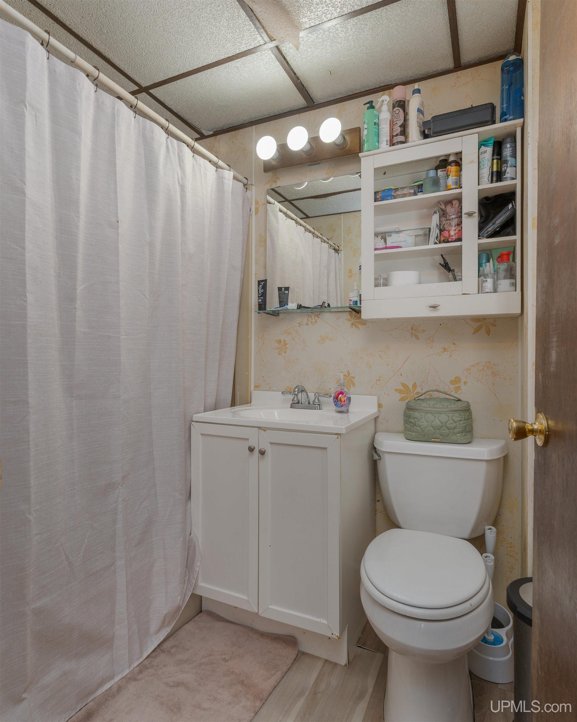 424 Diamond Street Property Photo 15