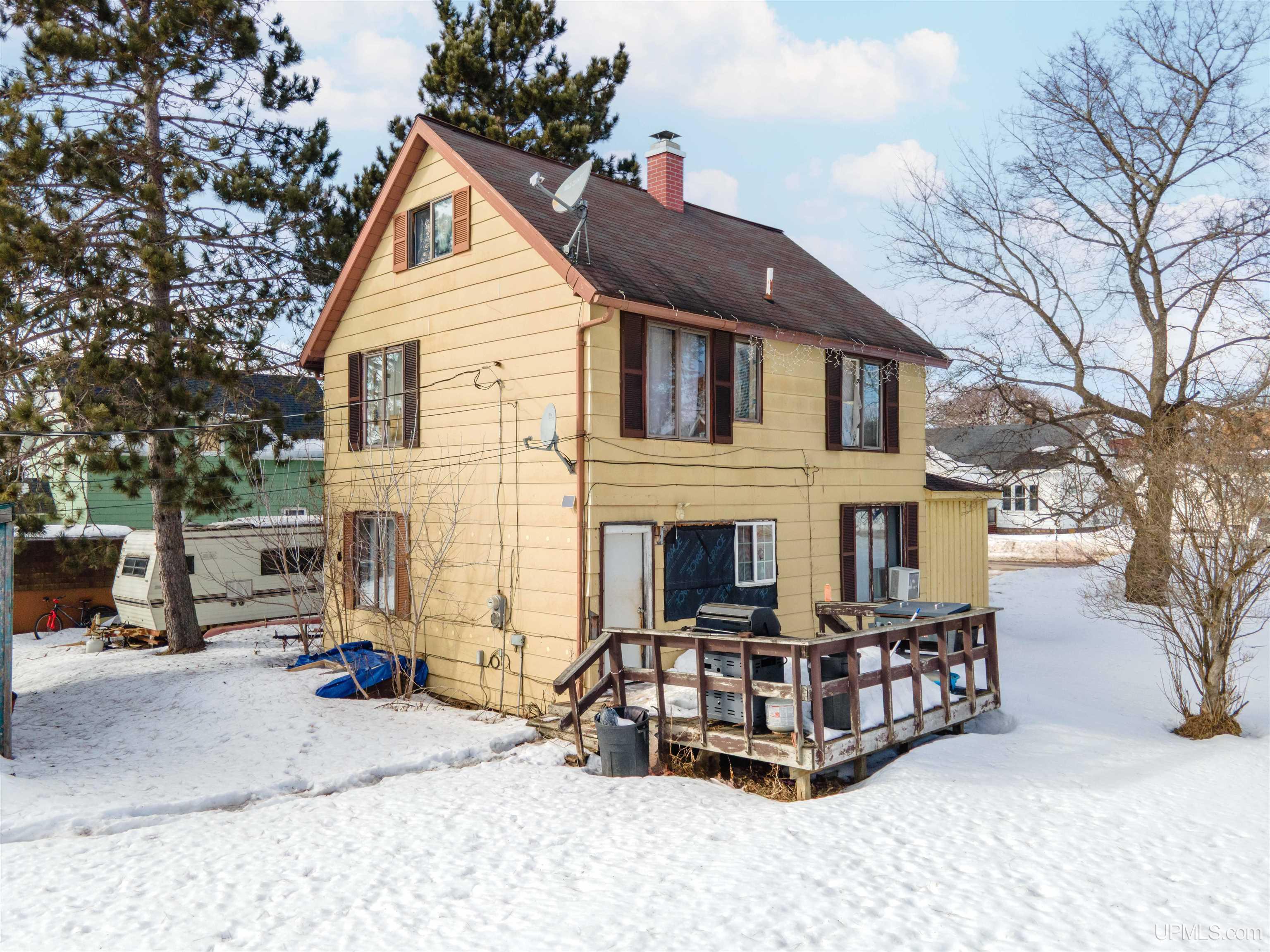 424 Diamond Street Property Photo 18