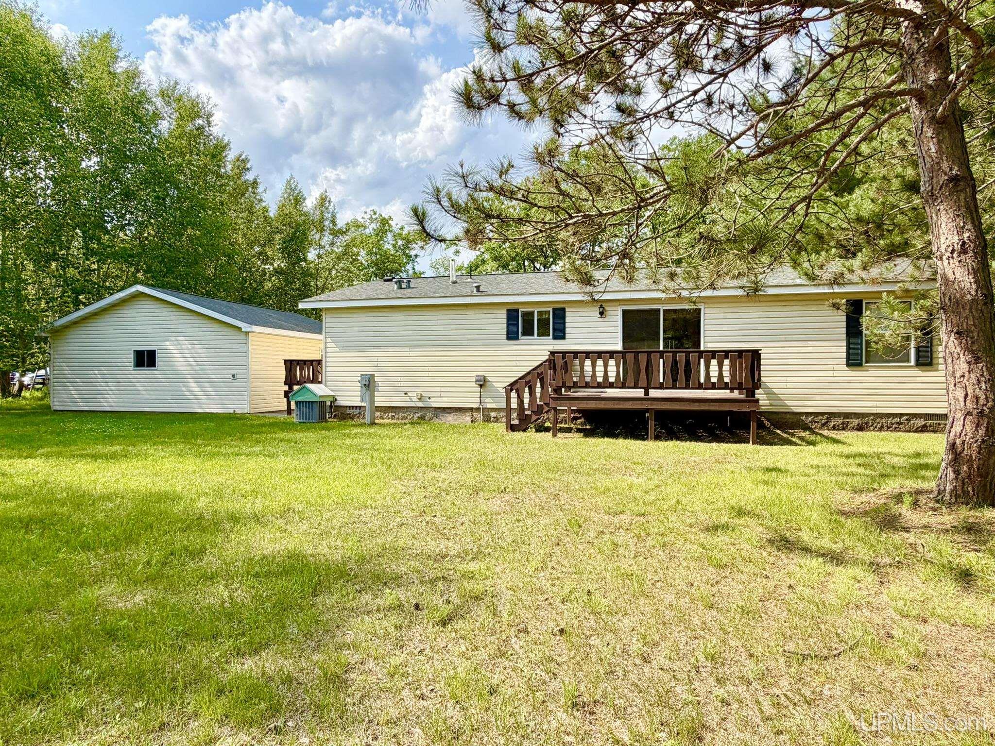 933 E Hoadley Street Property Photo 13