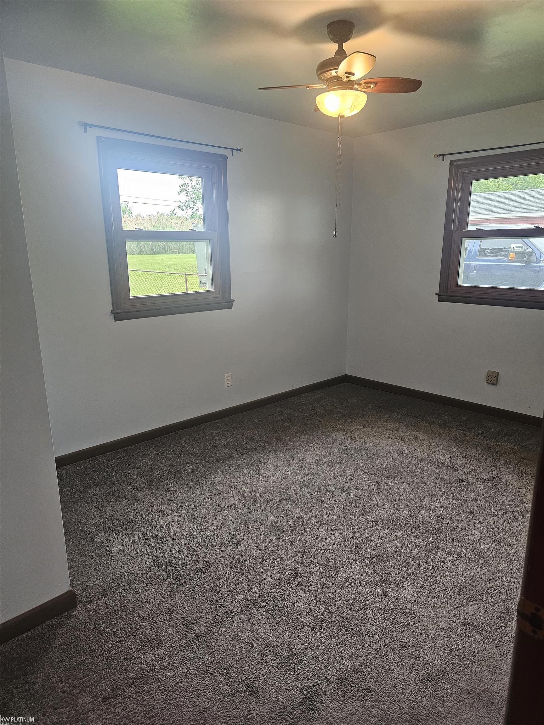 5882 King Road Property Photo 8