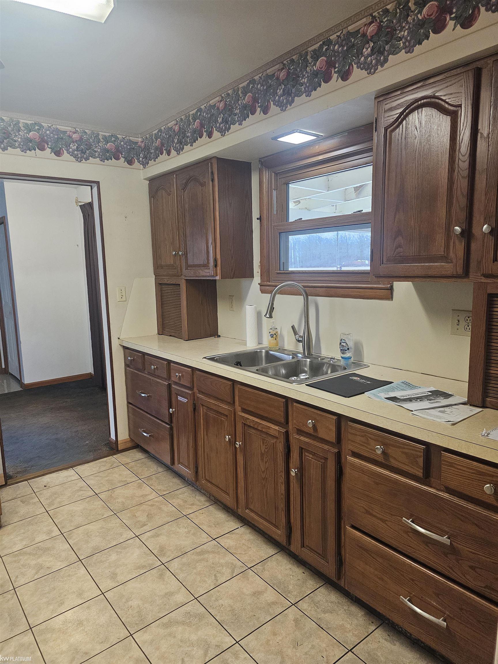 5882 King Road Property Photo 11