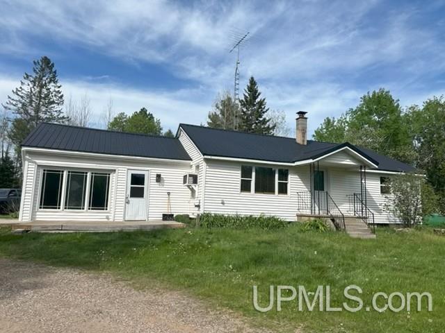 4724 Us Highway 2 Road Property Photo 1