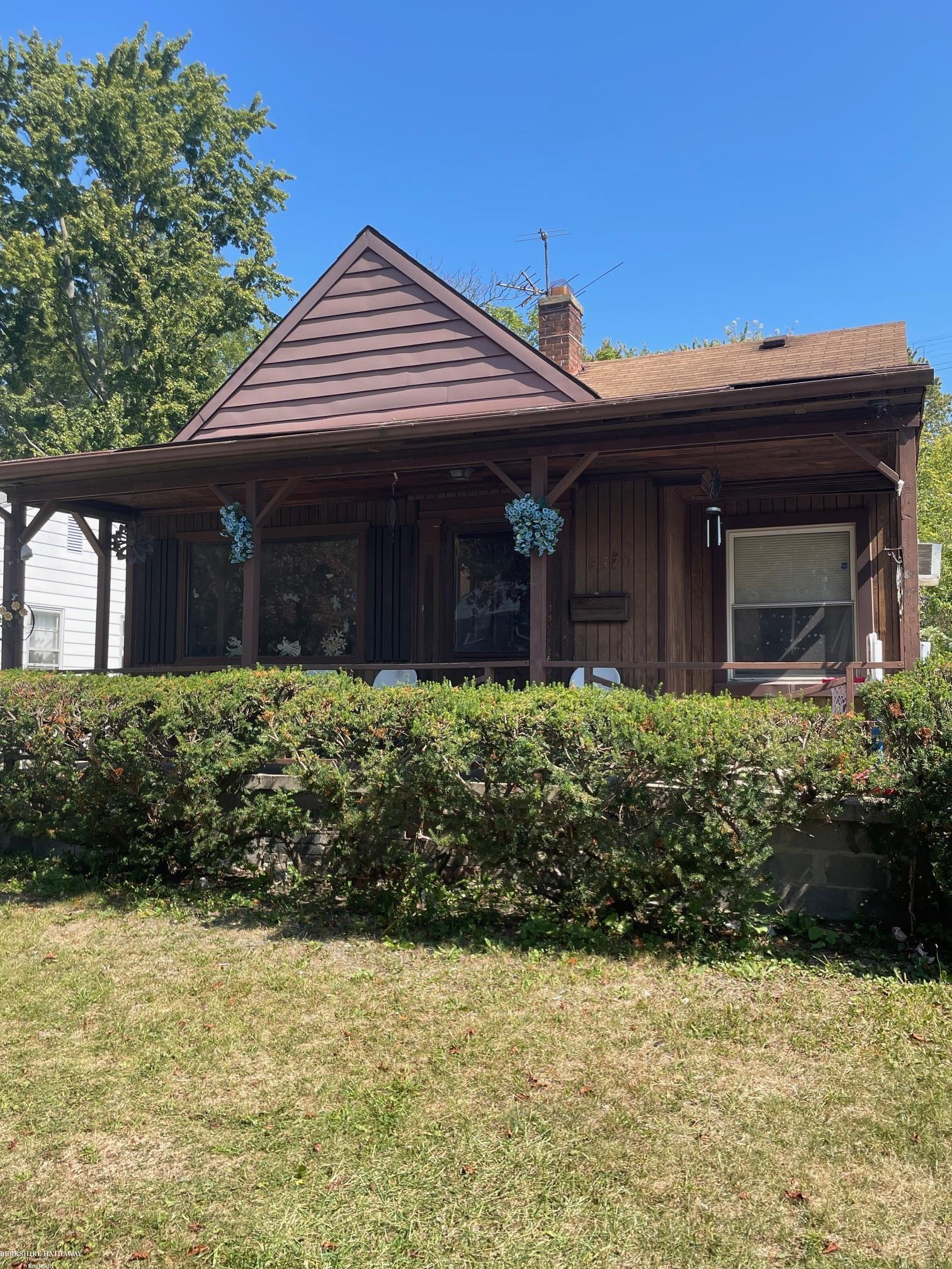 5570 Farmbrook Street Property Photo 1