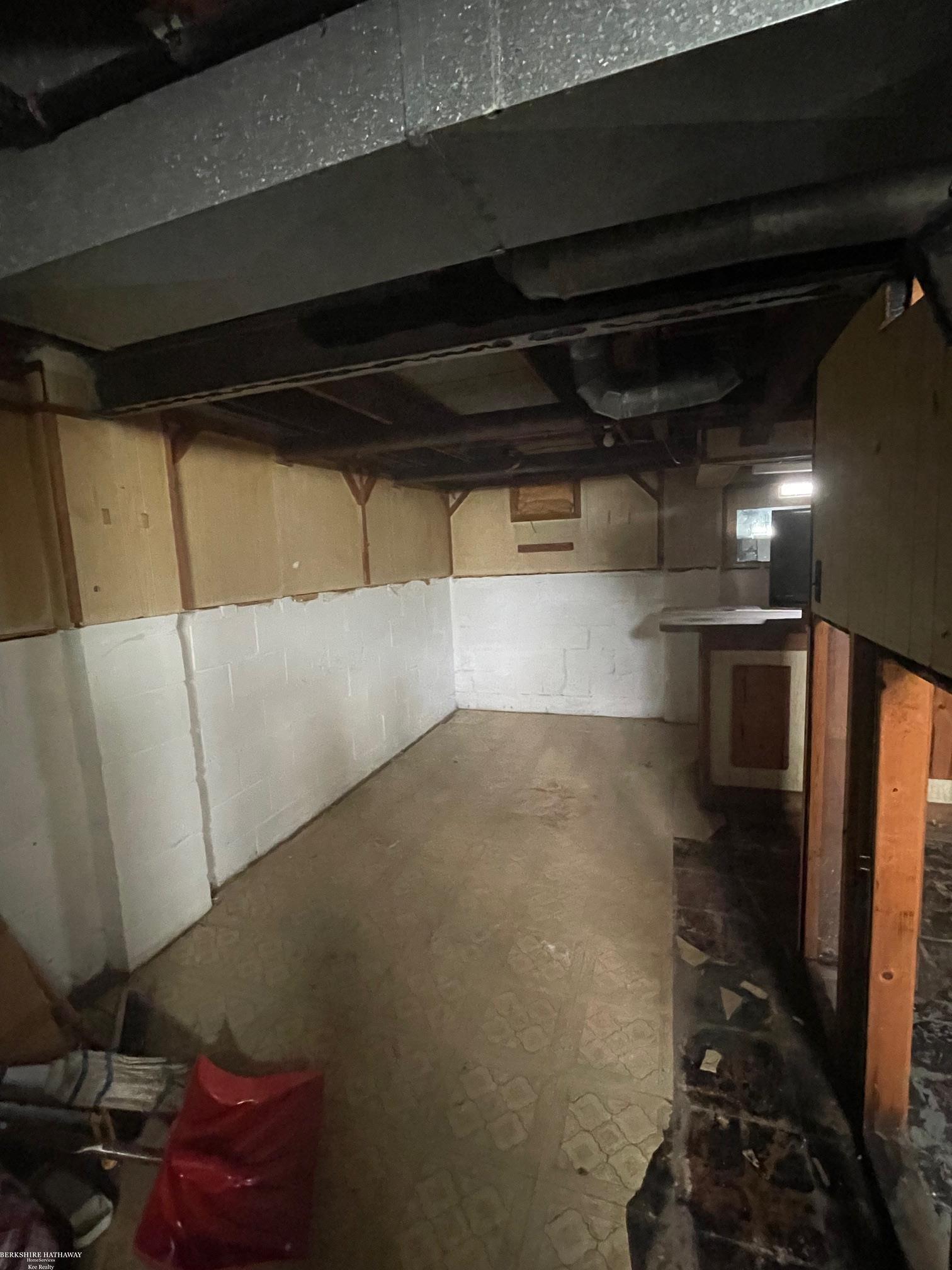 5570 Farmbrook Street Property Photo 14