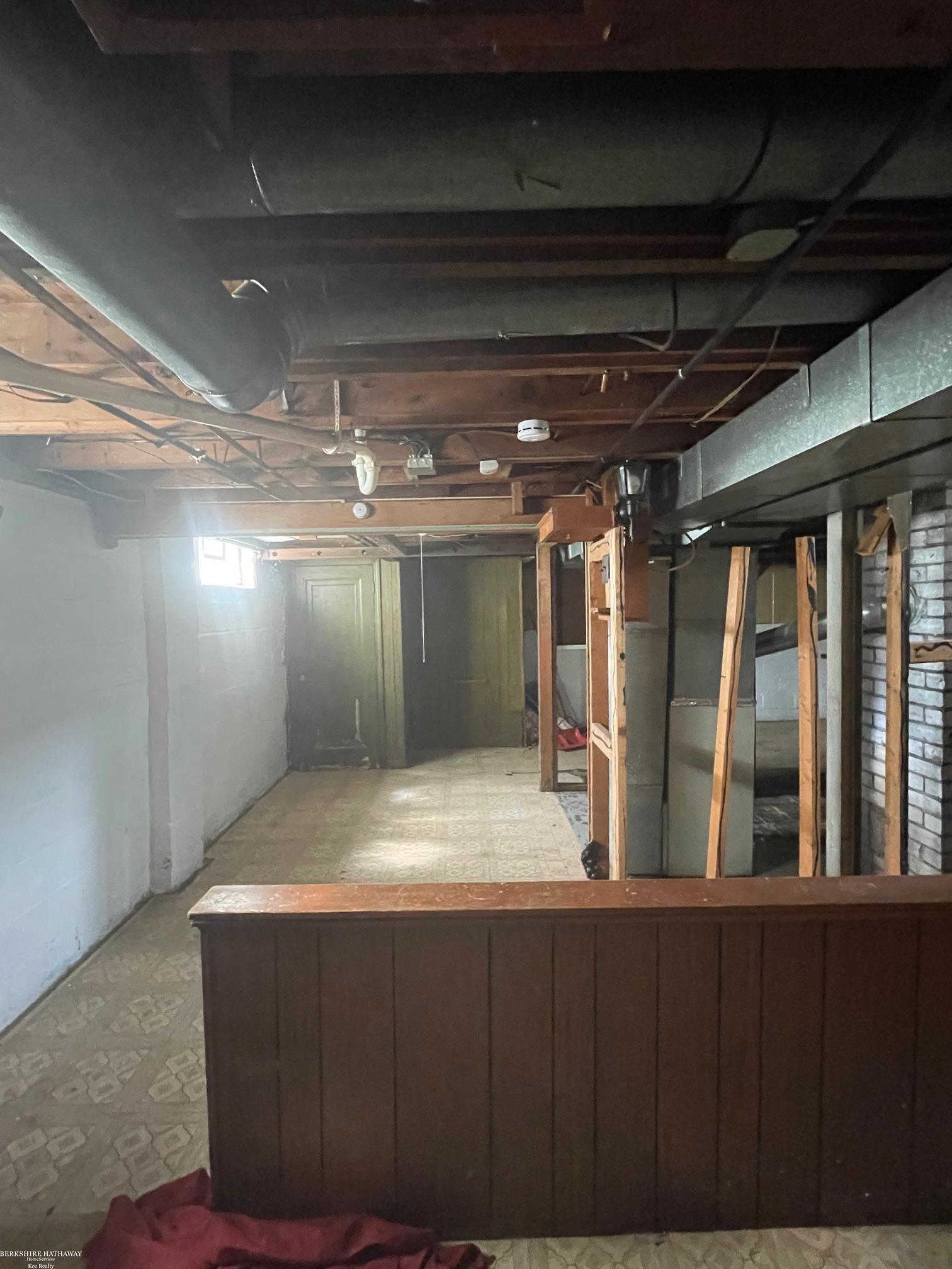 5570 Farmbrook Street Property Photo 15