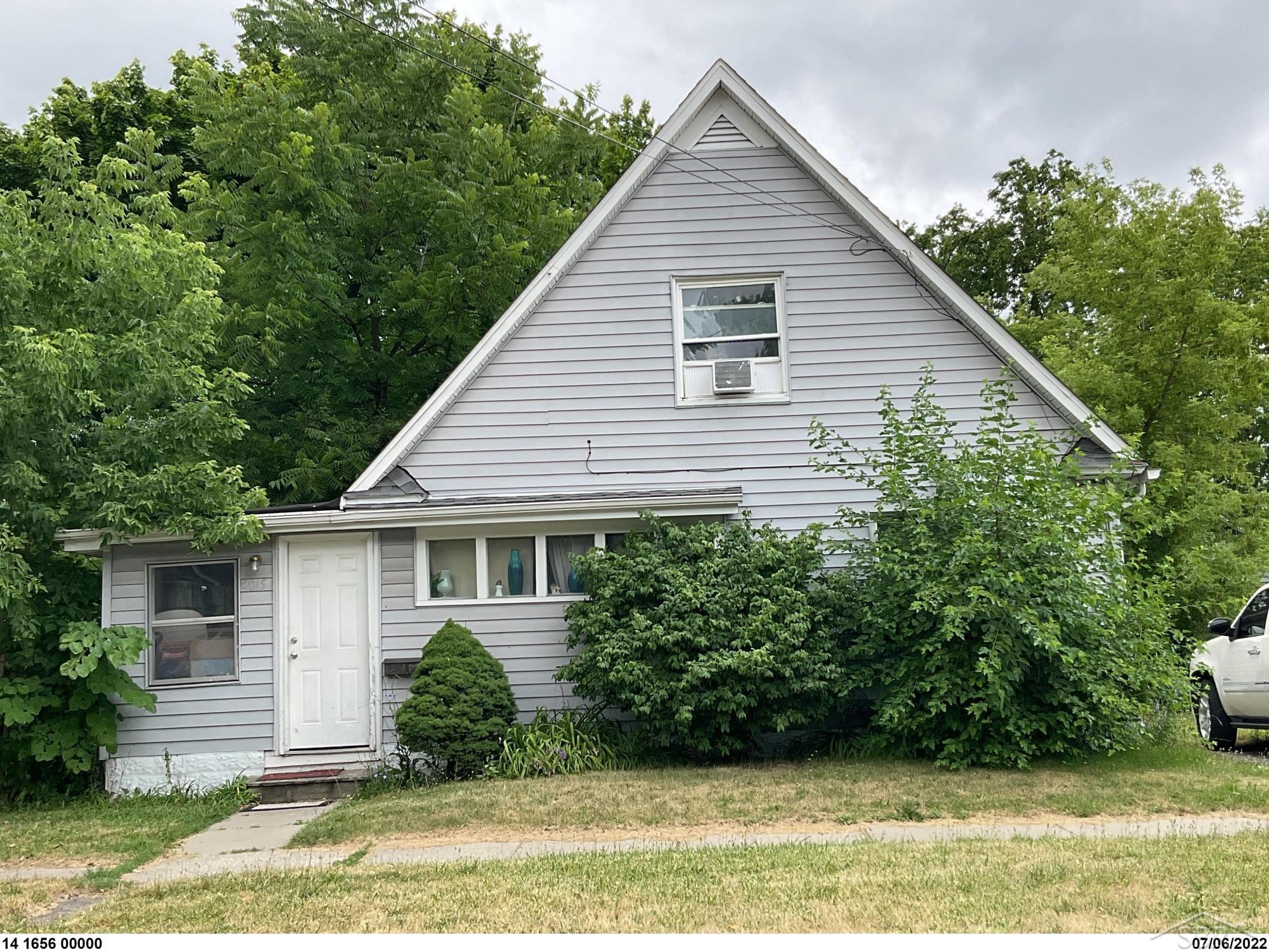 2015 N Charles Street Property Photo 1