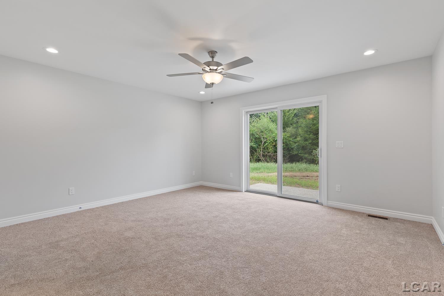 114 Bloomfield Boulevard Property Photo 21