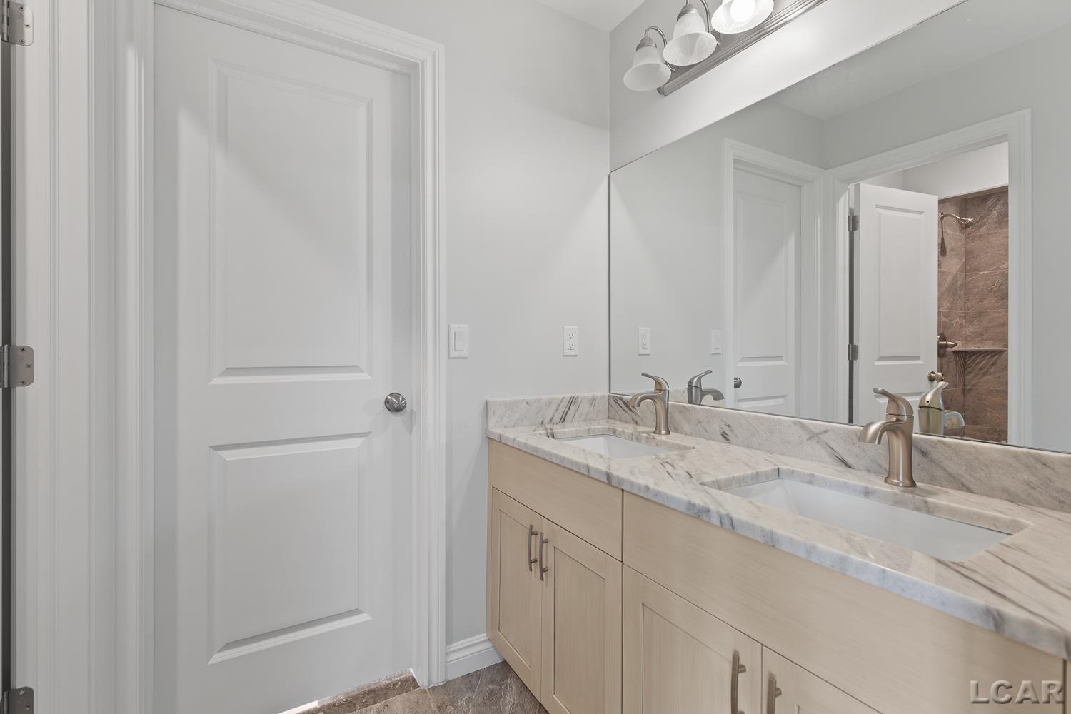 114 Bloomfield Boulevard Property Photo 24