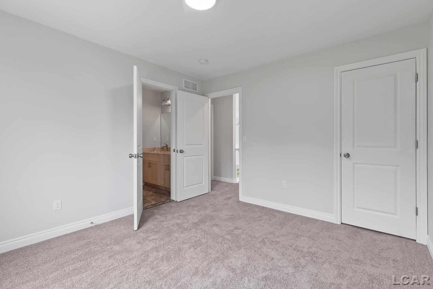 114 Bloomfield Boulevard Property Photo 33