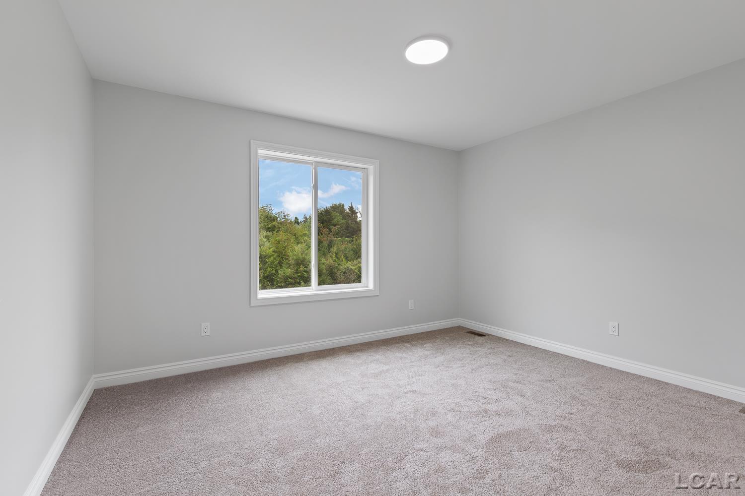 114 Bloomfield Boulevard Property Photo 34