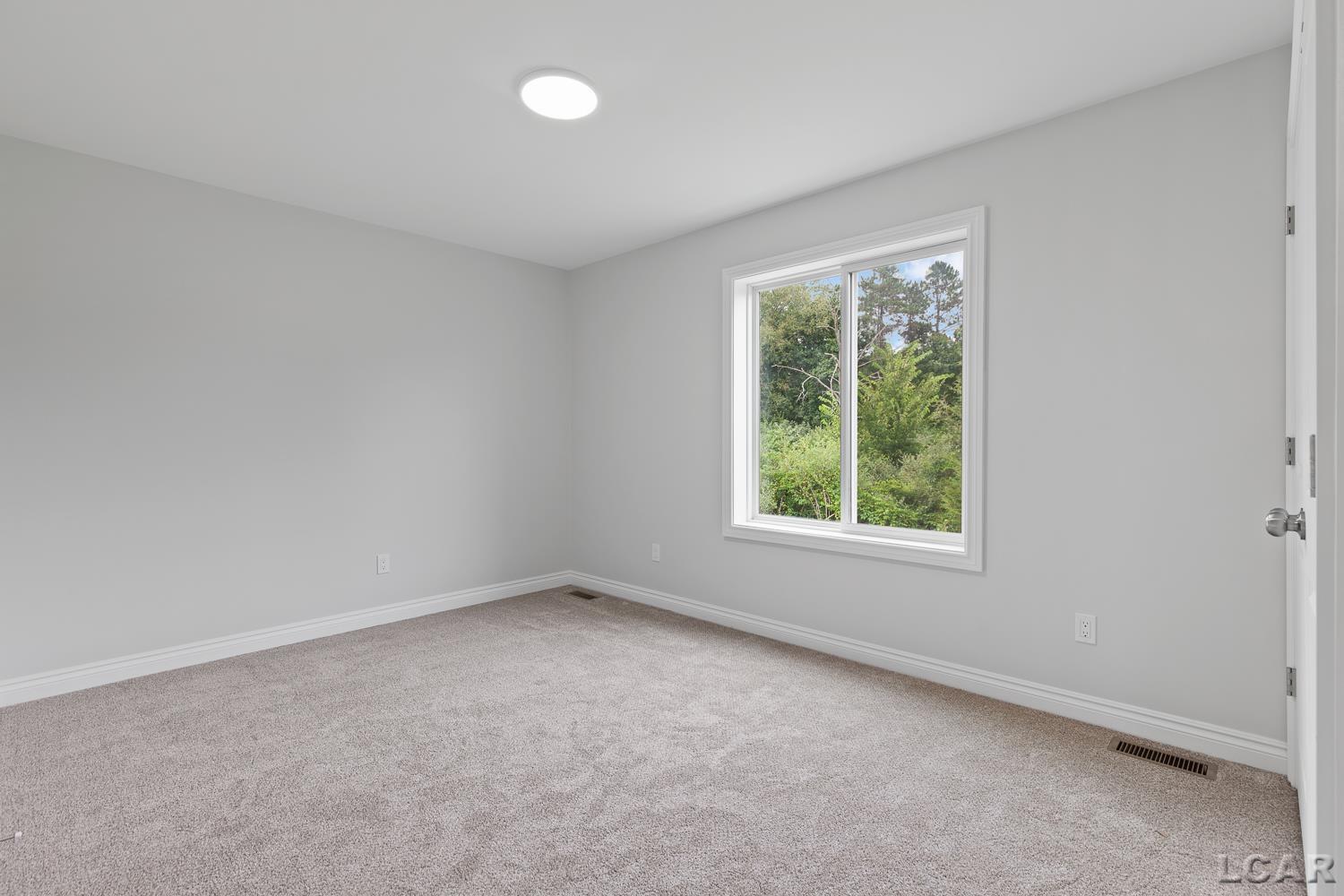 114 Bloomfield Boulevard Property Photo 36