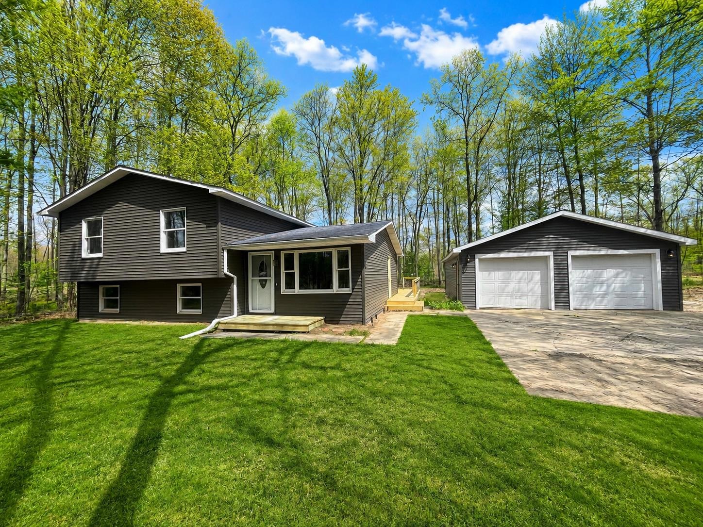 219 S Nine Mile Road Property Photo 1