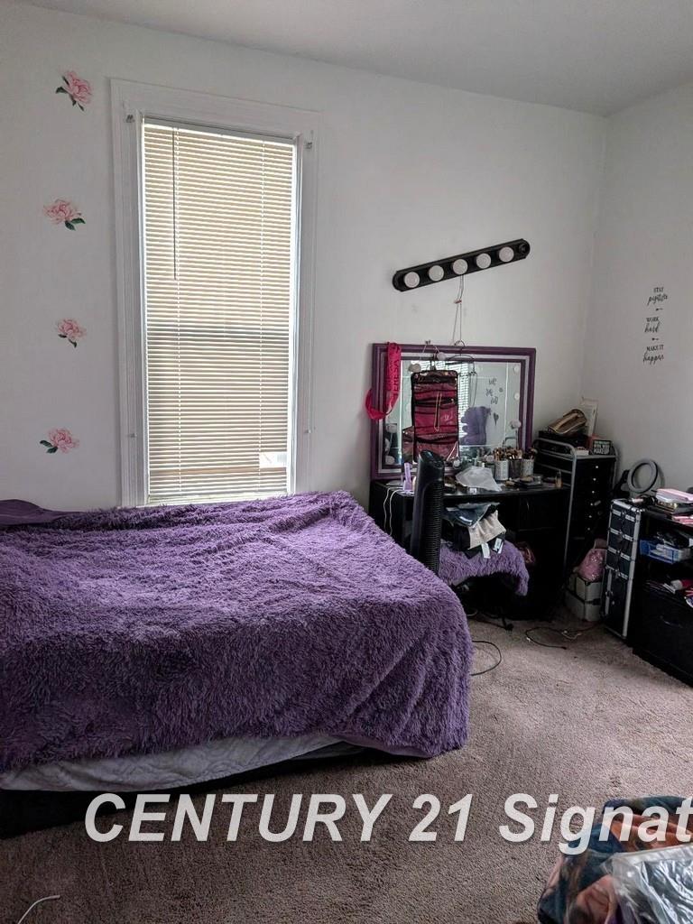 812 Sanderson Street Property Photo 6