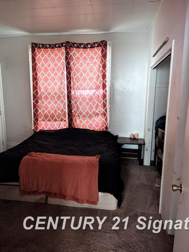 812 Sanderson Street Property Photo 7