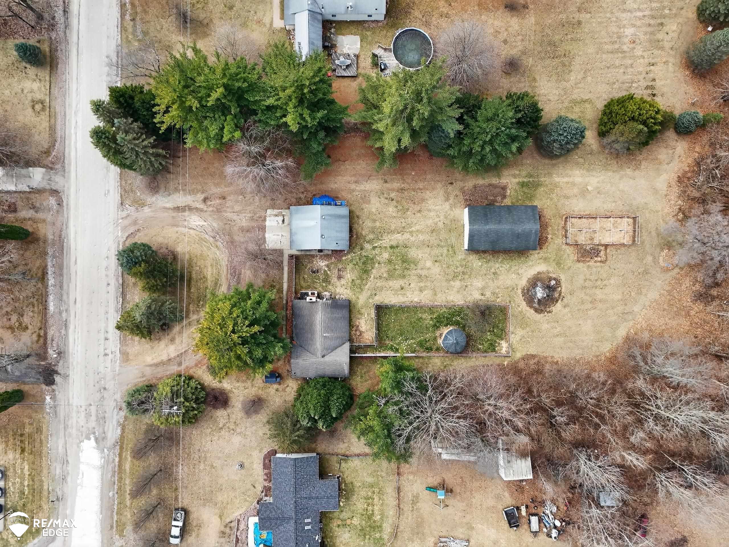 494 W Barnes Lake Road Property Photo 1