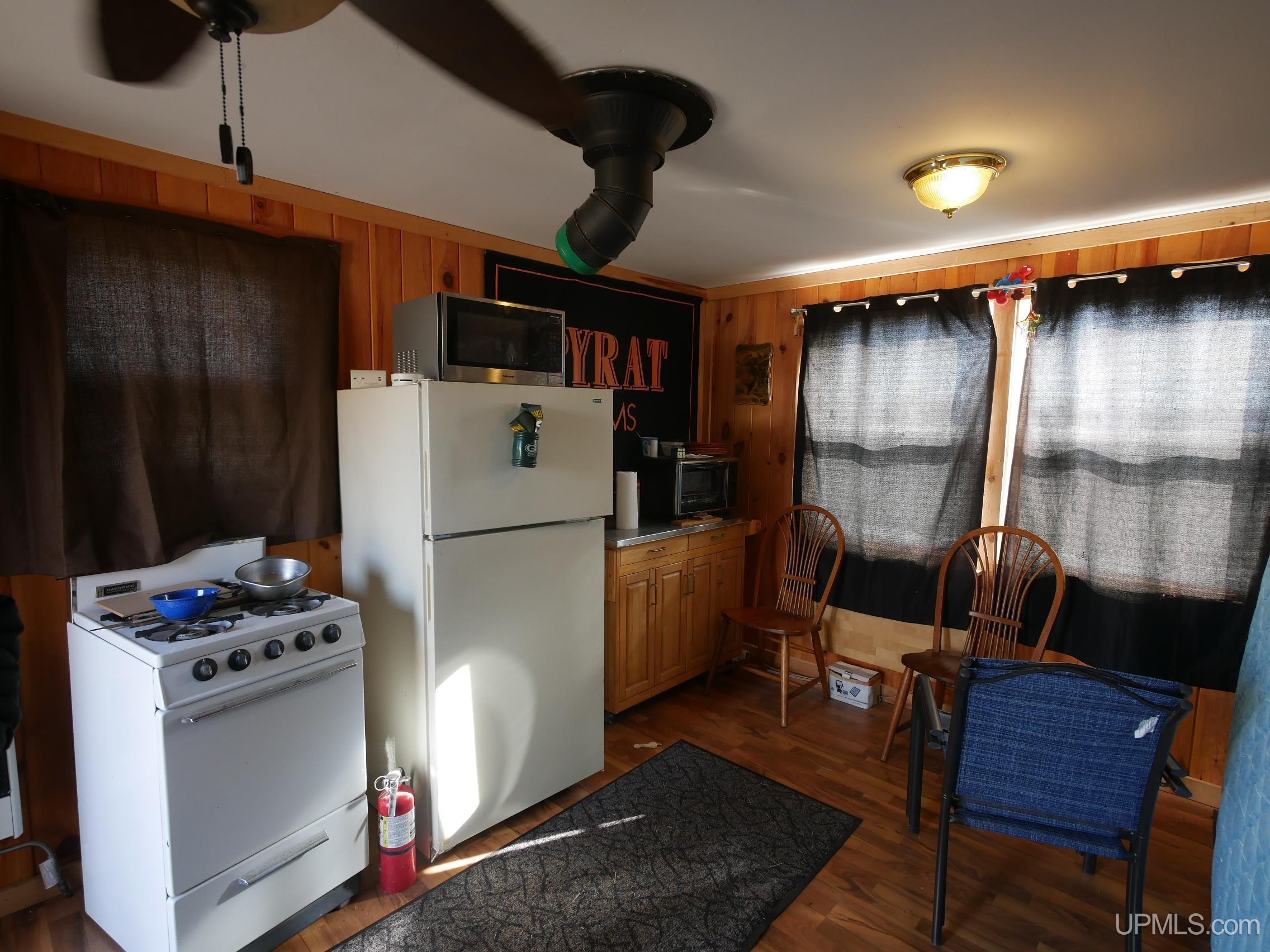 14670 Sturgeon Road Property Photo 8