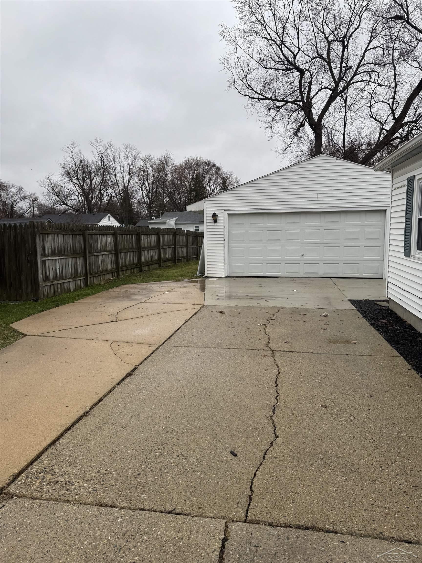 2028 Auburn Street Property Photo 19